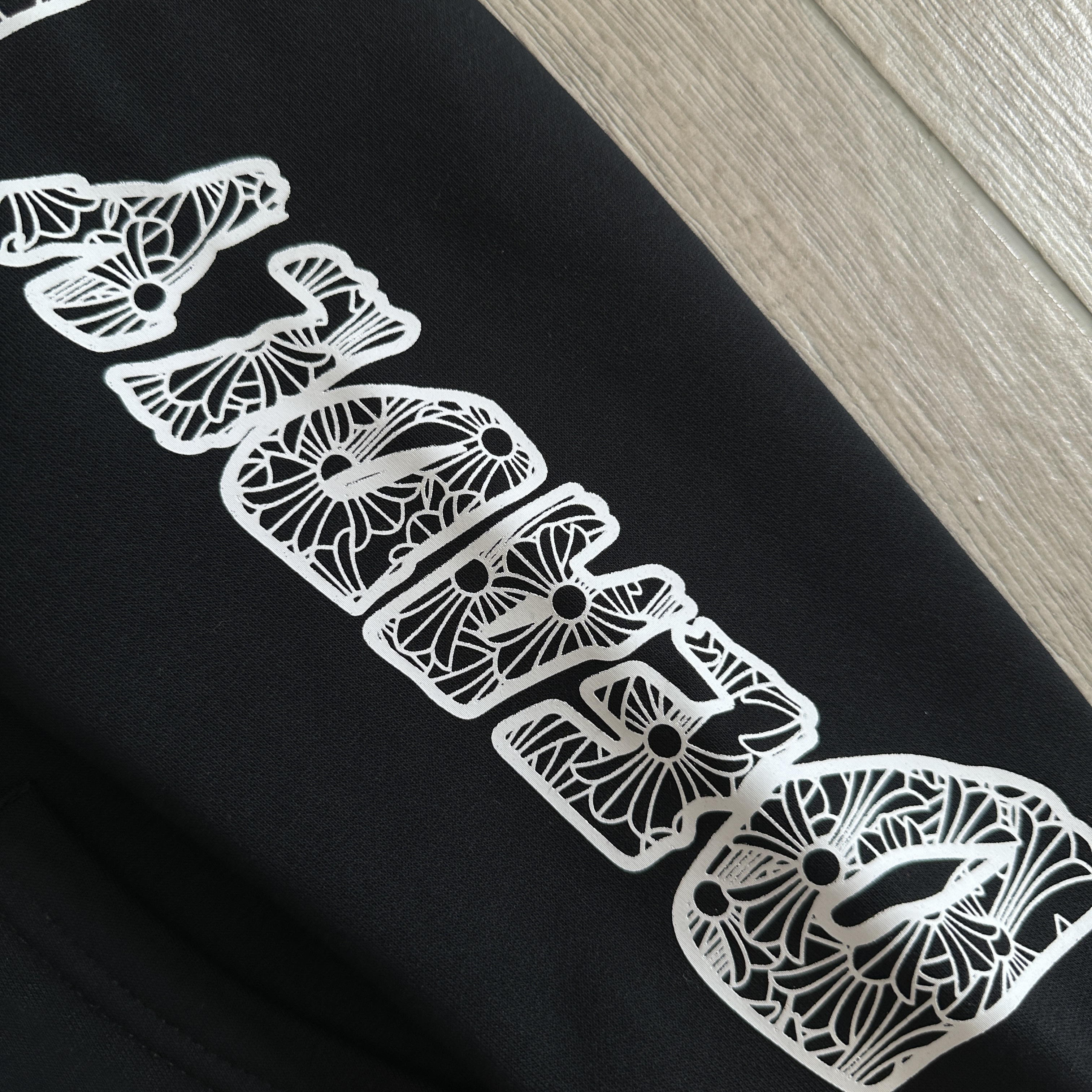 Chrome Hearts Deadly Doll 克罗心联名舞女抓绒拉链连帽卫衣 连帽衫 花臂 长袖 外套 黑色