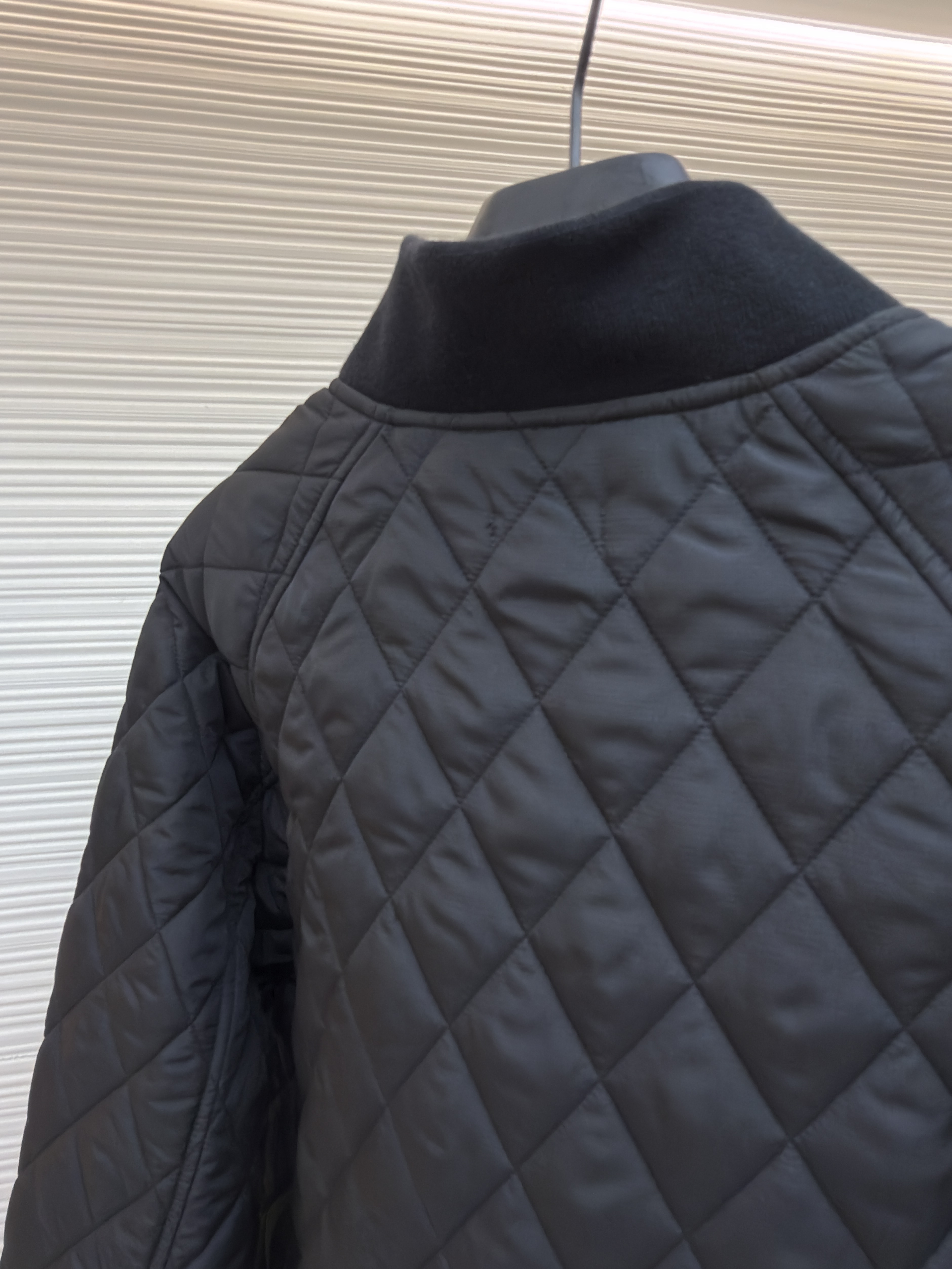 Burberry 巴宝莉 格纹绗缝夹克式棉服 外套 长袖 秋冬 保暖 黑色 藏蓝色 C0