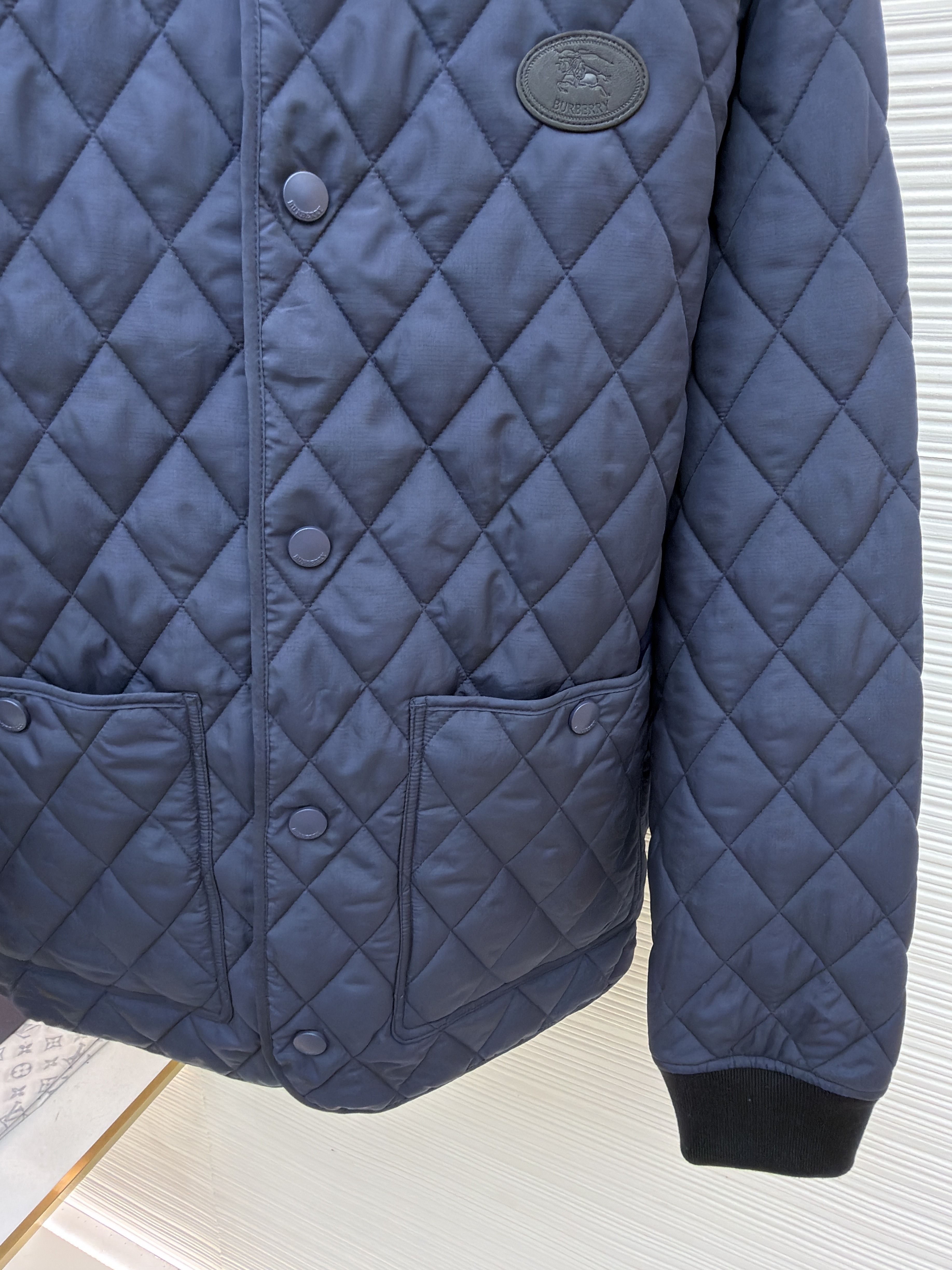 Burberry 巴宝莉 格纹绗缝夹克式棉服 外套 长袖 秋冬 保暖 黑色 藏蓝色 C0