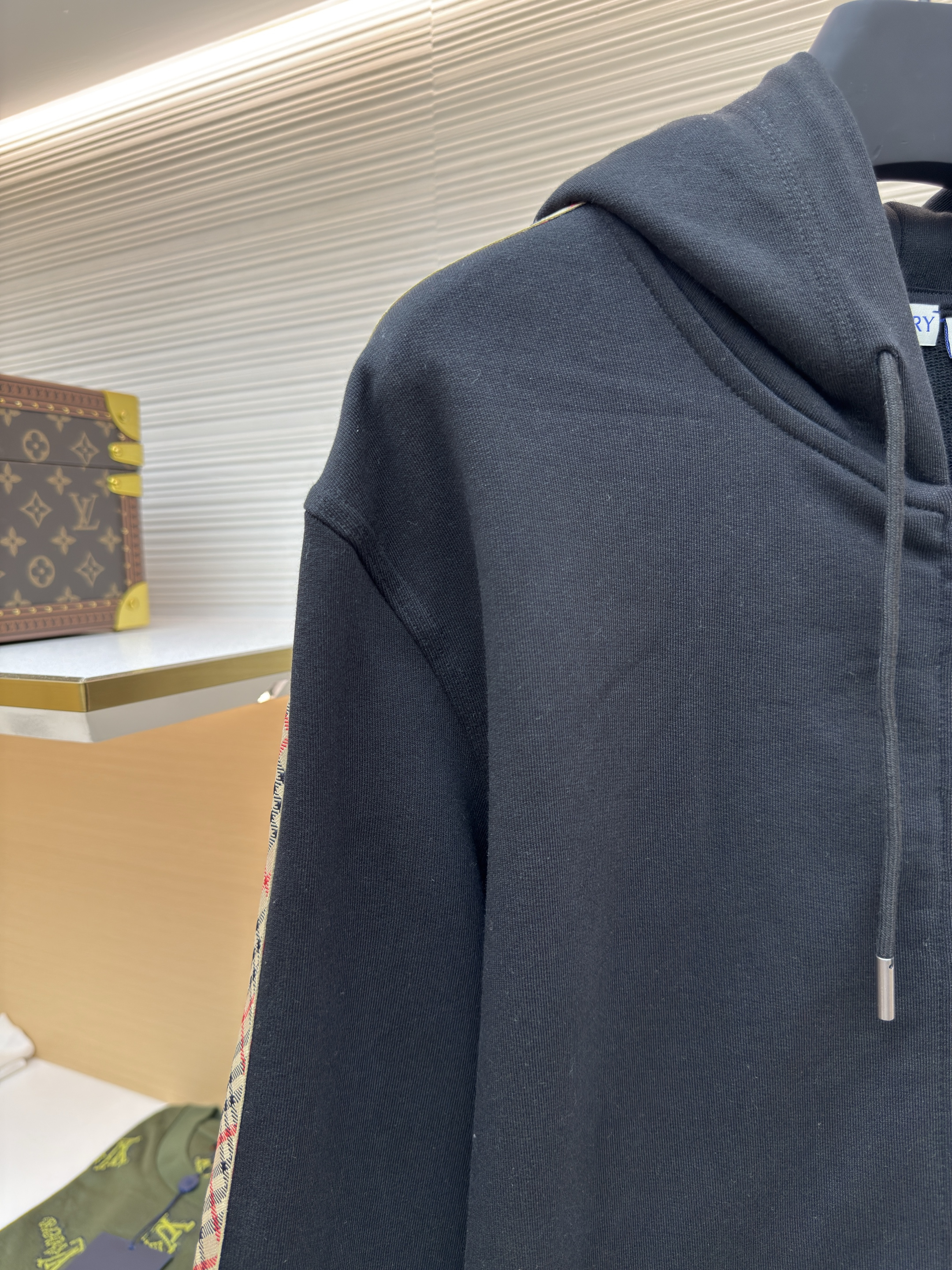 Burberry 巴宝莉 织带饰边拉链连帽卫衣 连帽衫 外套 长袖 秋冬 灰色 黑色 B0