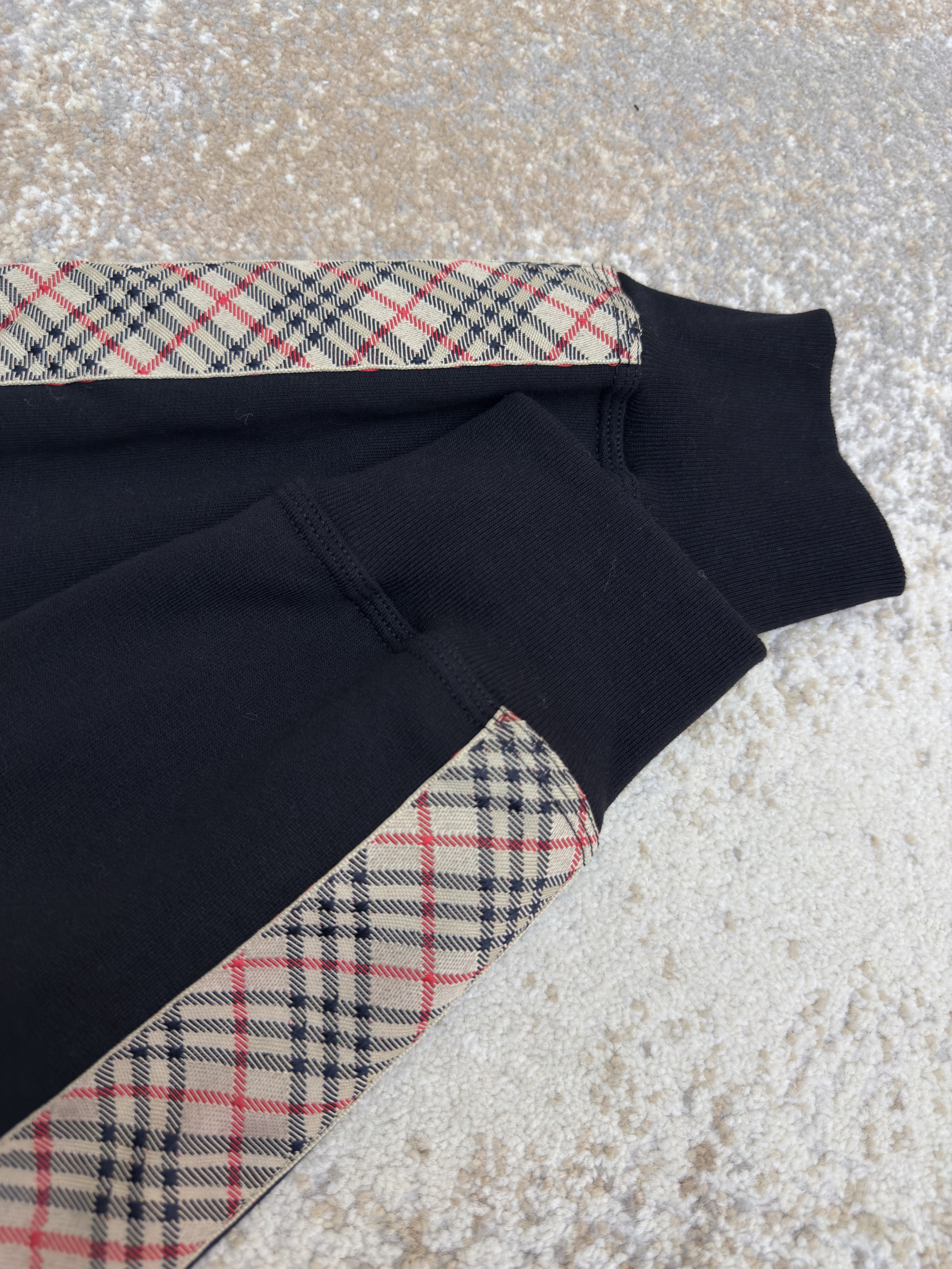 Burberry 巴宝莉 织带饰边拉链连帽卫衣 连帽衫 外套 长袖 秋冬 灰色 黑色 B0