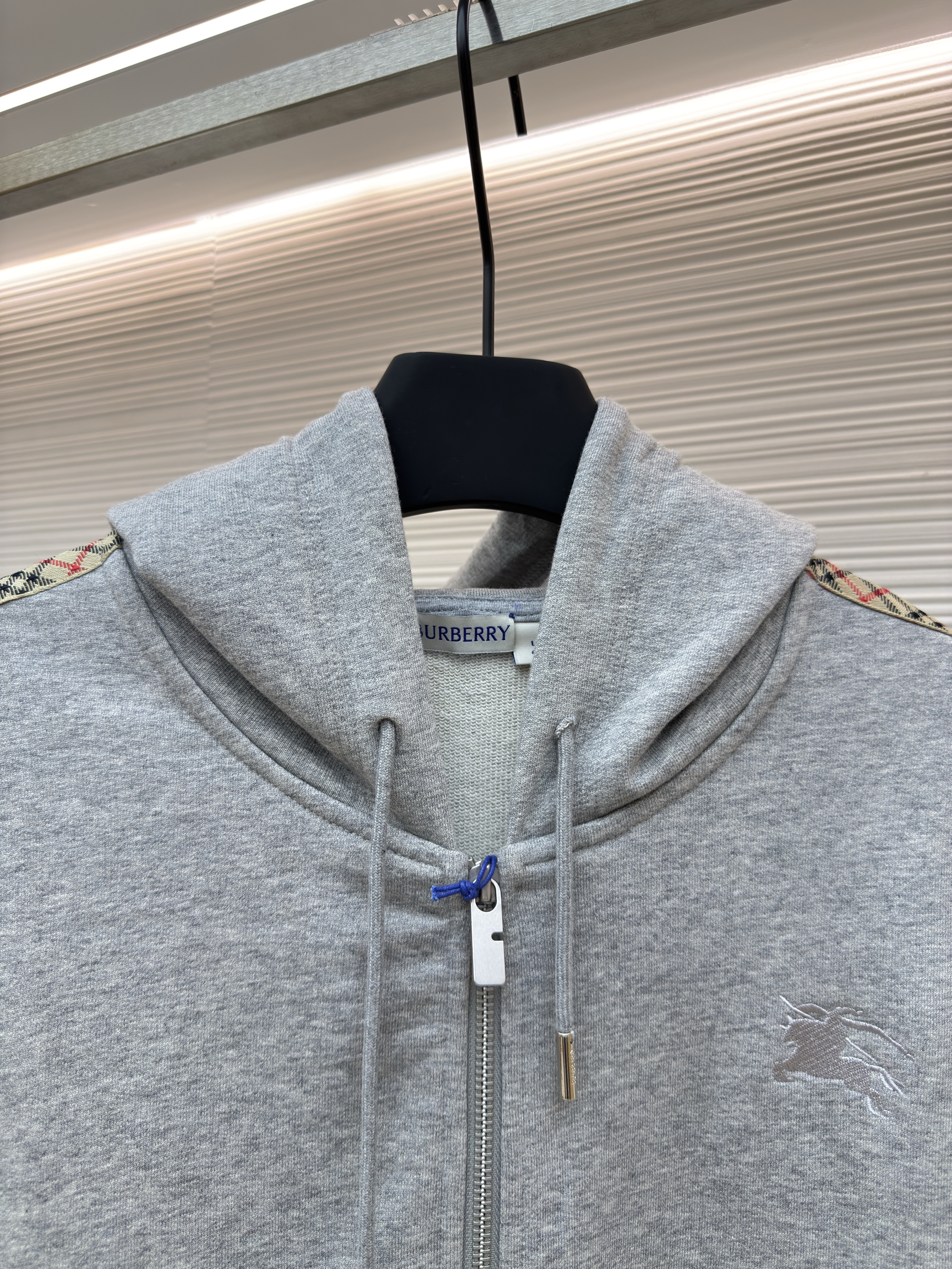 Burberry 巴宝莉 织带饰边拉链连帽卫衣 连帽衫 外套 长袖 秋冬 灰色 黑色 B0