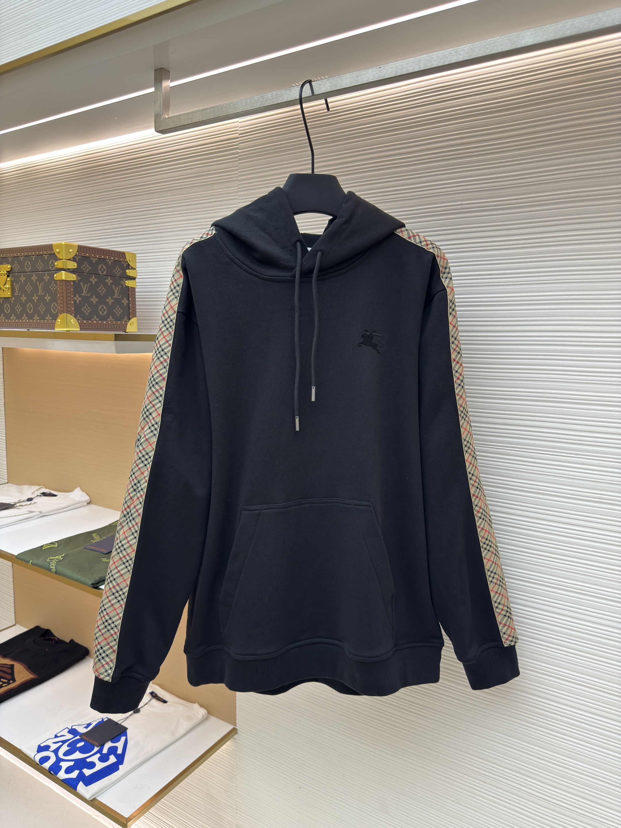 [Burberry 巴宝莉 织带饰边拉链连帽卫衣 连帽衫 外套 长袖 秋冬 灰色 黑色 B0