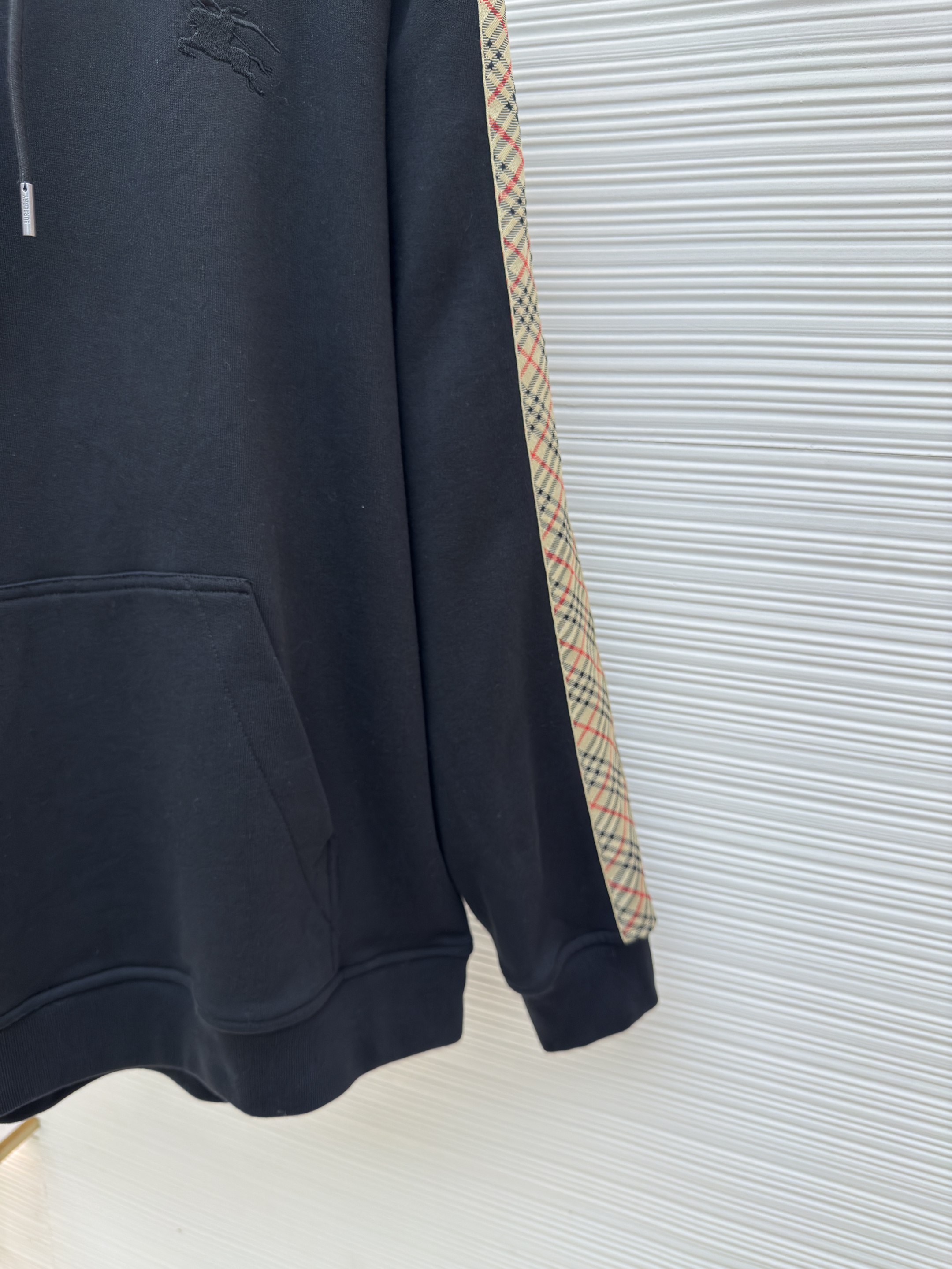 [Burberry 巴宝莉 织带饰边拉链连帽卫衣 连帽衫 外套 长袖 秋冬 灰色 黑色 B0