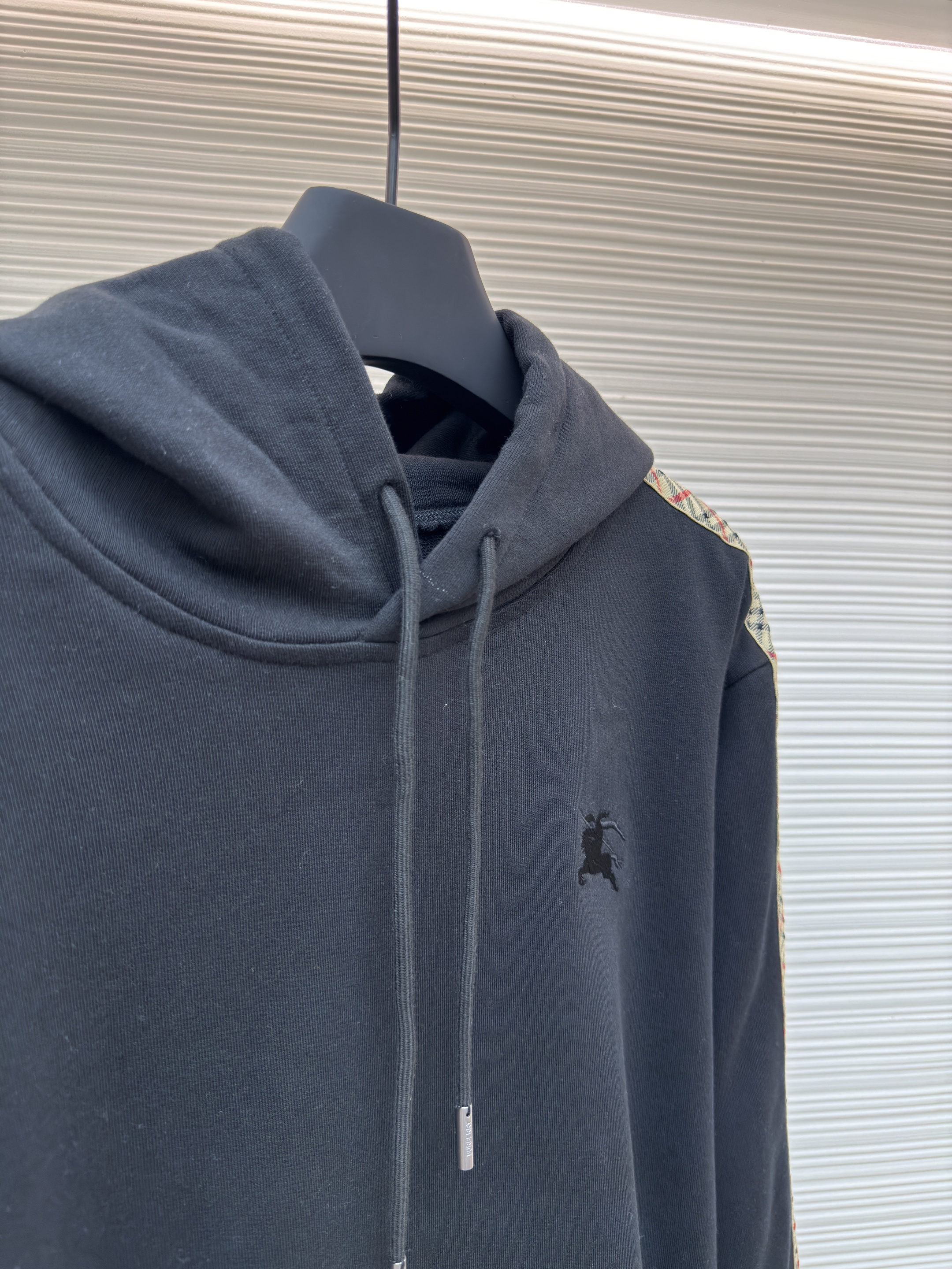 [Burberry 巴宝莉 织带饰边拉链连帽卫衣 连帽衫 外套 长袖 秋冬 灰色 黑色 B0
