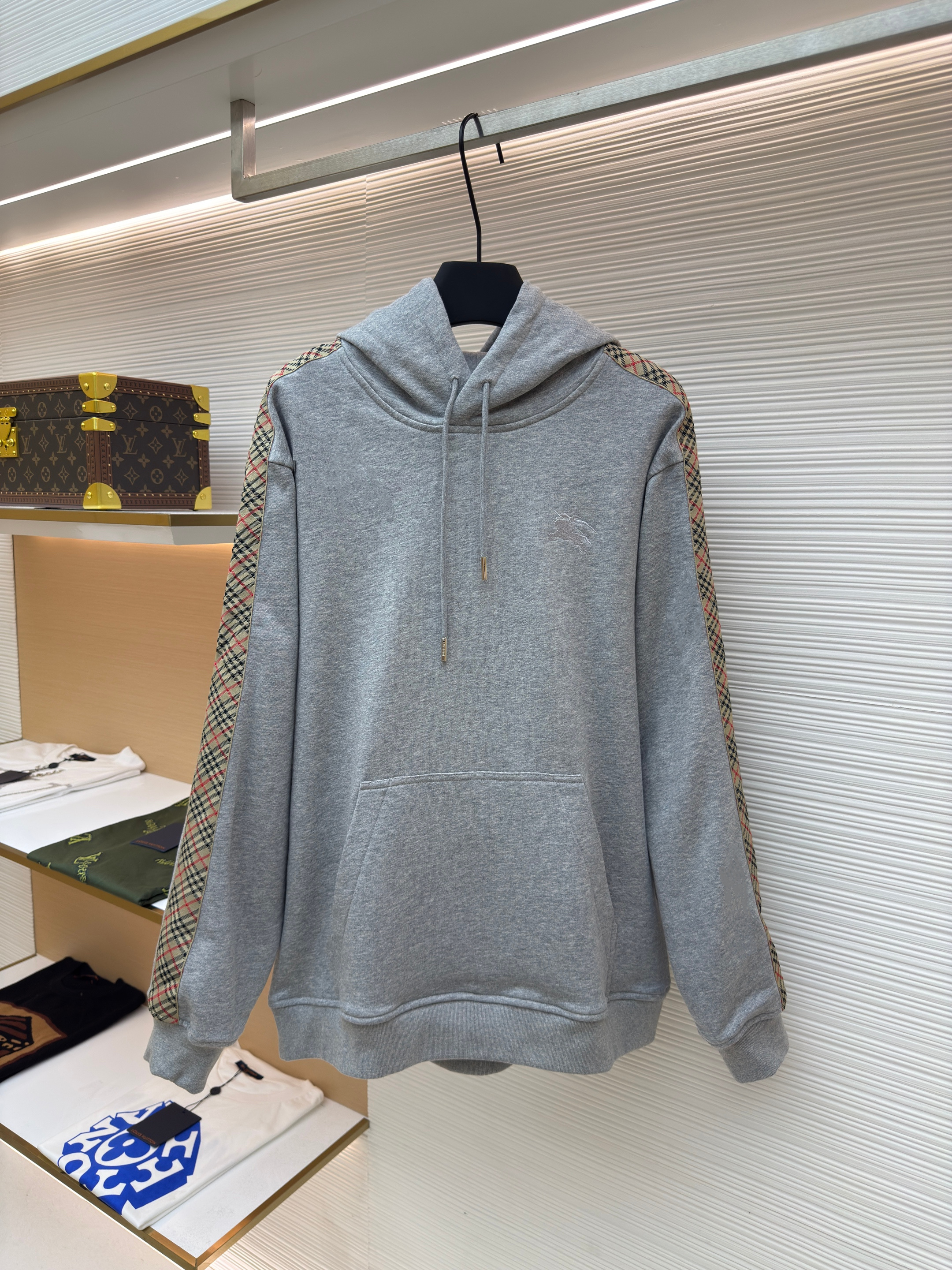 [Burberry 巴宝莉 织带饰边拉链连帽卫衣 连帽衫 外套 长袖 秋冬 灰色 黑色 B0