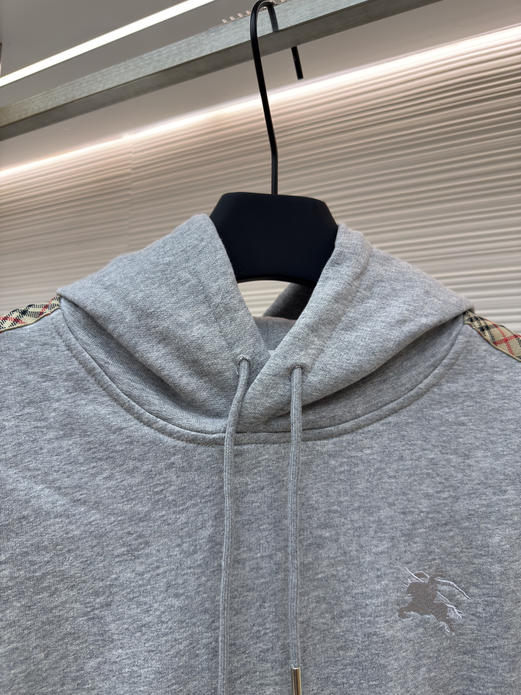 [Burberry 巴宝莉 织带饰边拉链连帽卫衣 连帽衫 外套 长袖 秋冬 灰色 黑色 B0