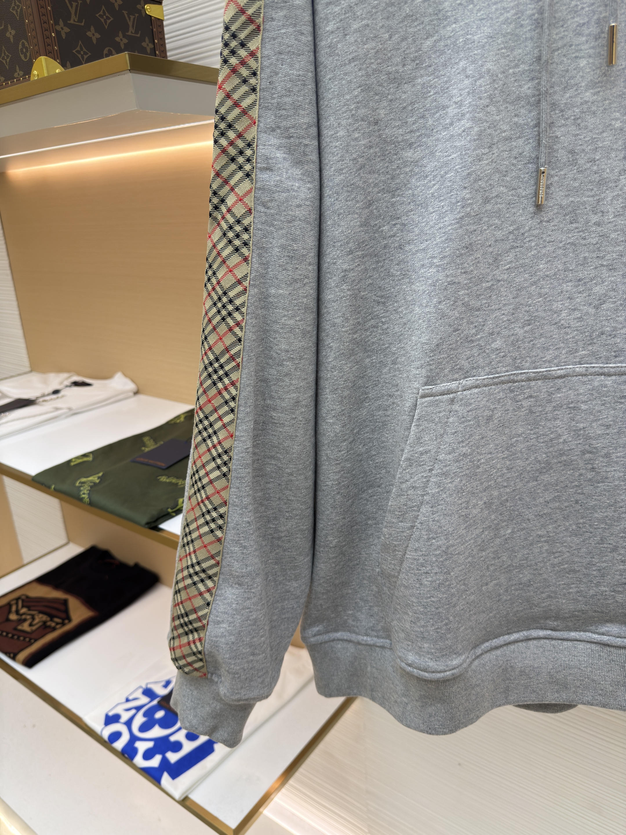 [Burberry 巴宝莉 织带饰边拉链连帽卫衣 连帽衫 外套 长袖 秋冬 灰色 黑色 B0