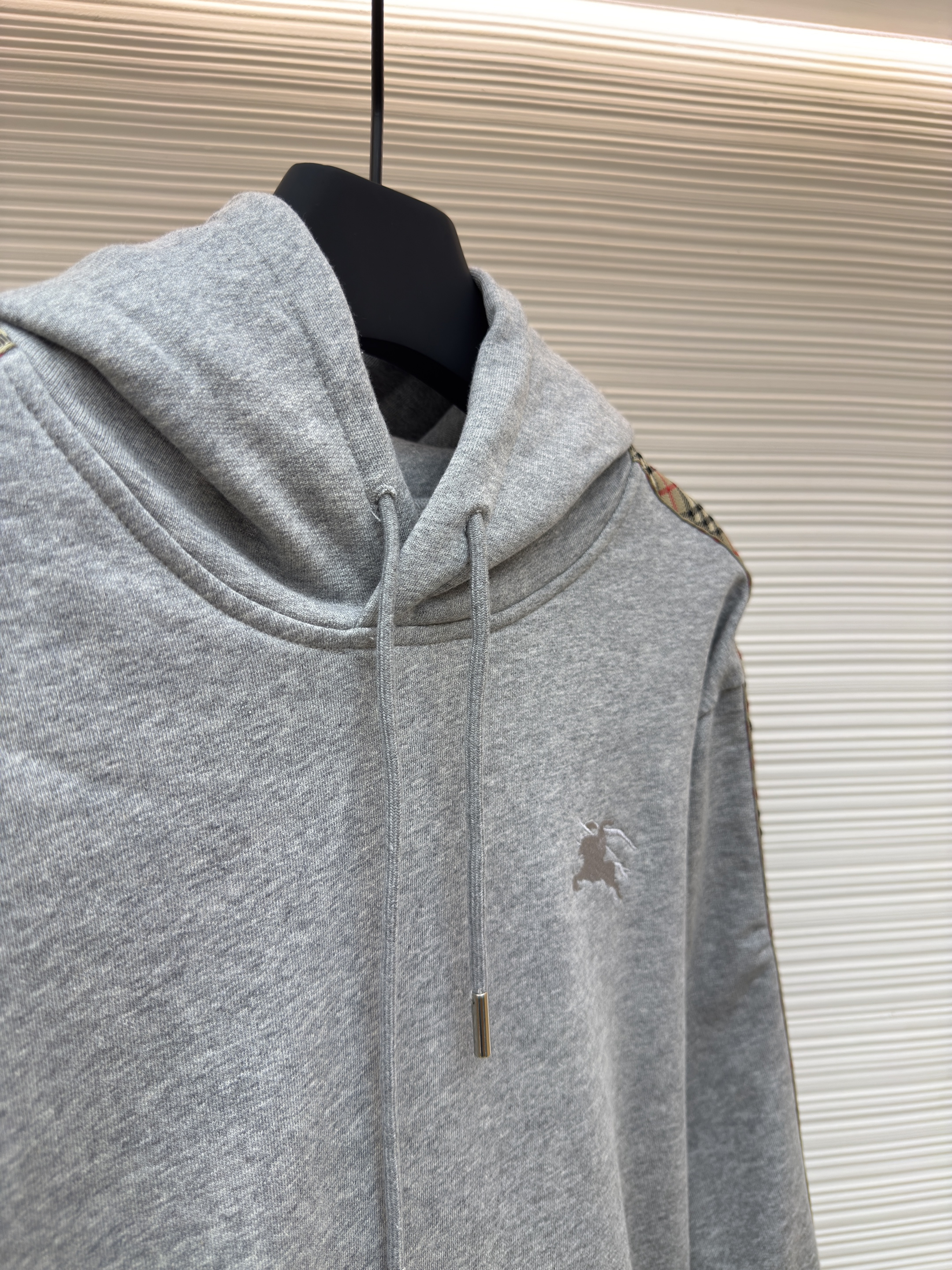 [Burberry 巴宝莉 织带饰边拉链连帽卫衣 连帽衫 外套 长袖 秋冬 灰色 黑色 B0
