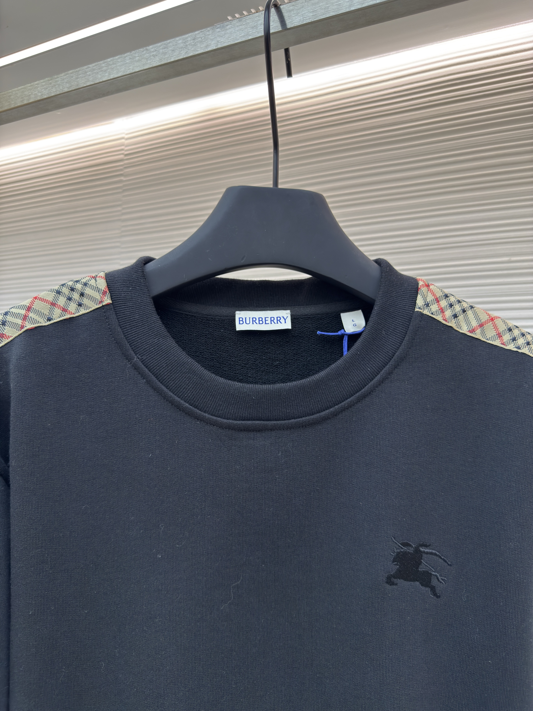 Burberry 巴宝莉 织带饰 边圆领卫衣 外套 长袖 秋冬 灰色 黑色 B0