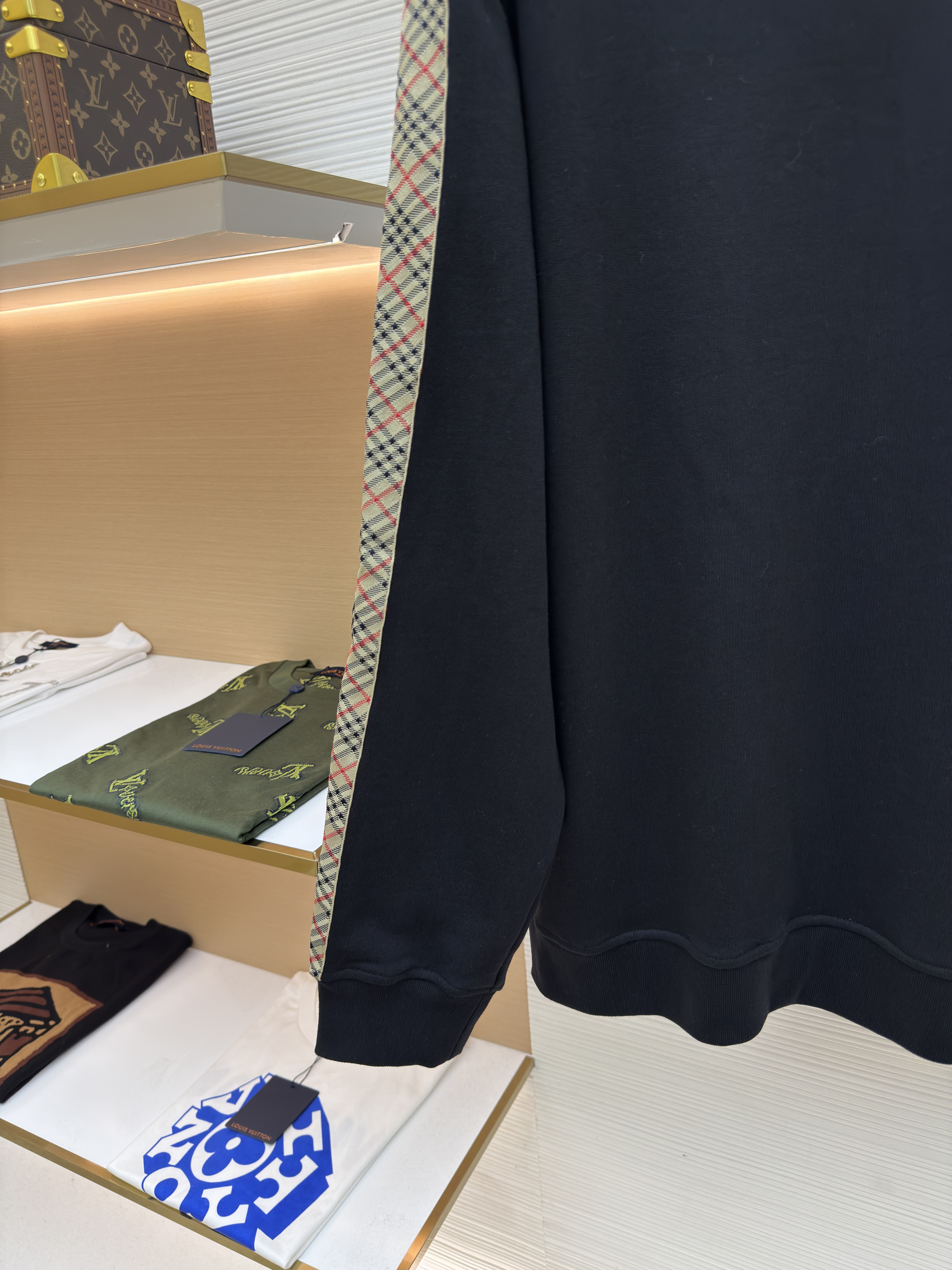 Burberry 巴宝莉 织带饰 边圆领卫衣 外套 长袖 秋冬 灰色 黑色 B0