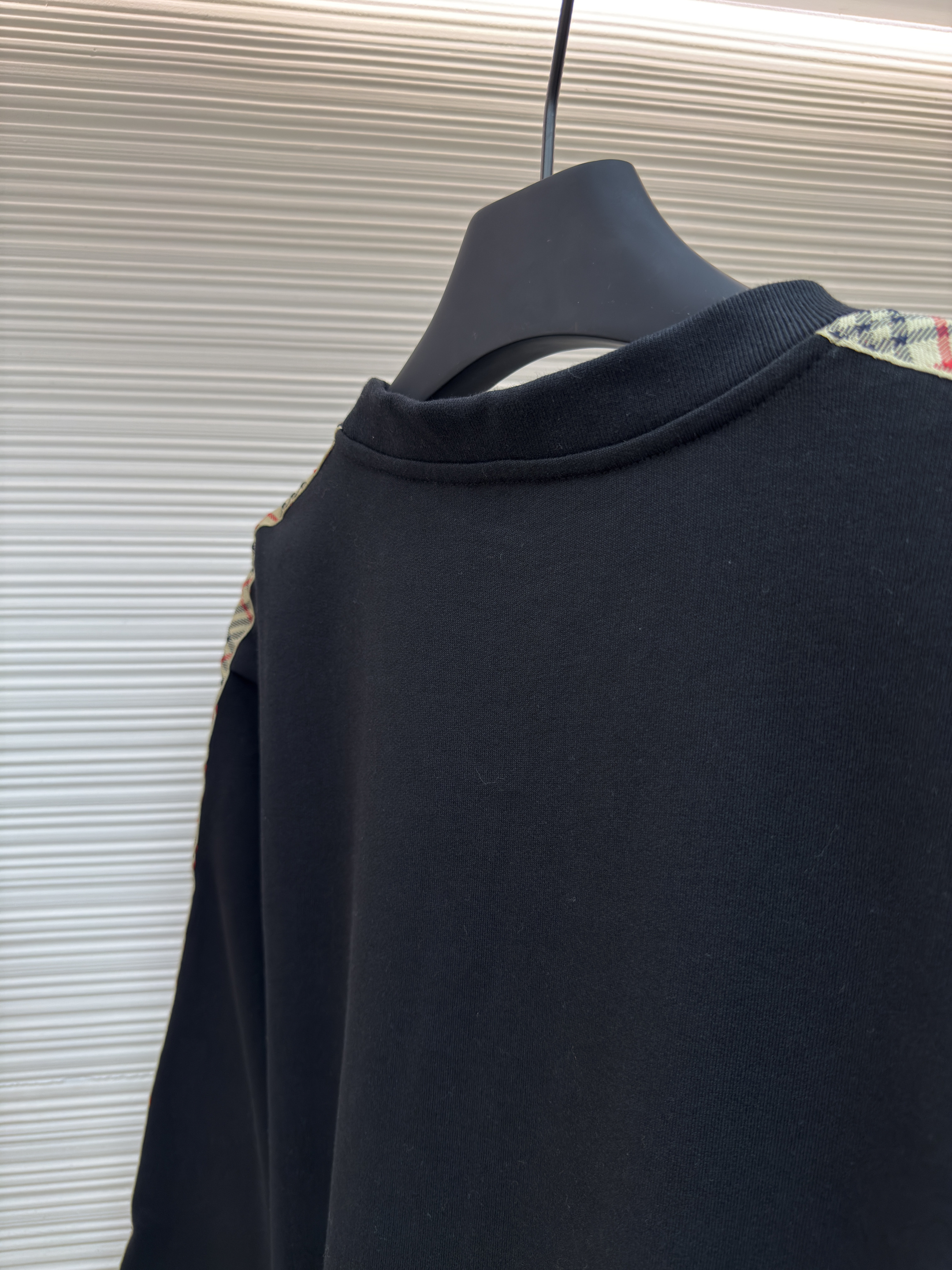 Burberry 巴宝莉 织带饰 边圆领卫衣 外套 长袖 秋冬 灰色 黑色 B0