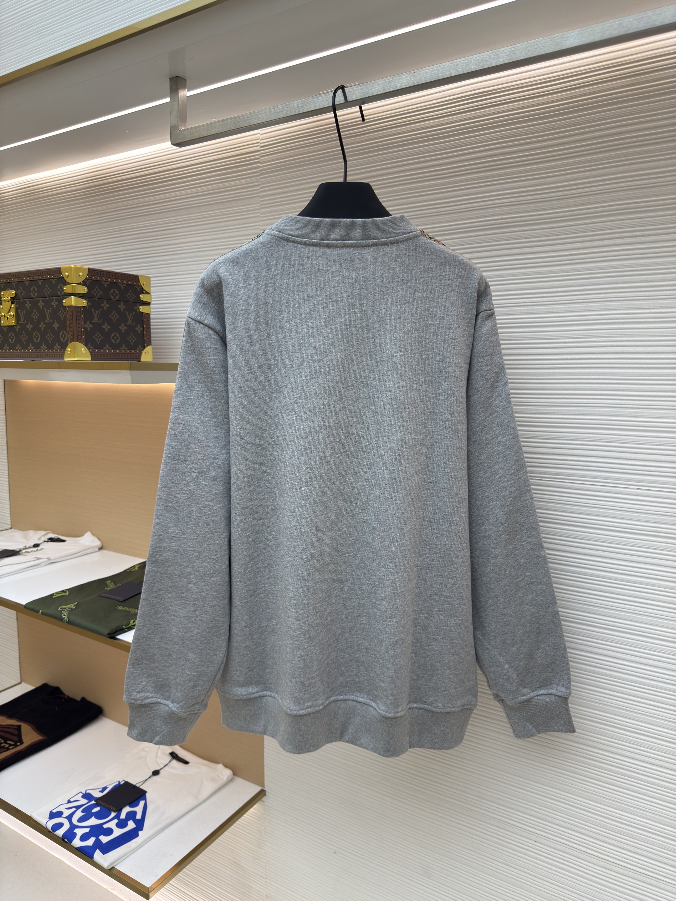 Burberry 巴宝莉 织带饰 边圆领卫衣 外套 长袖 秋冬 灰色 黑色 B0