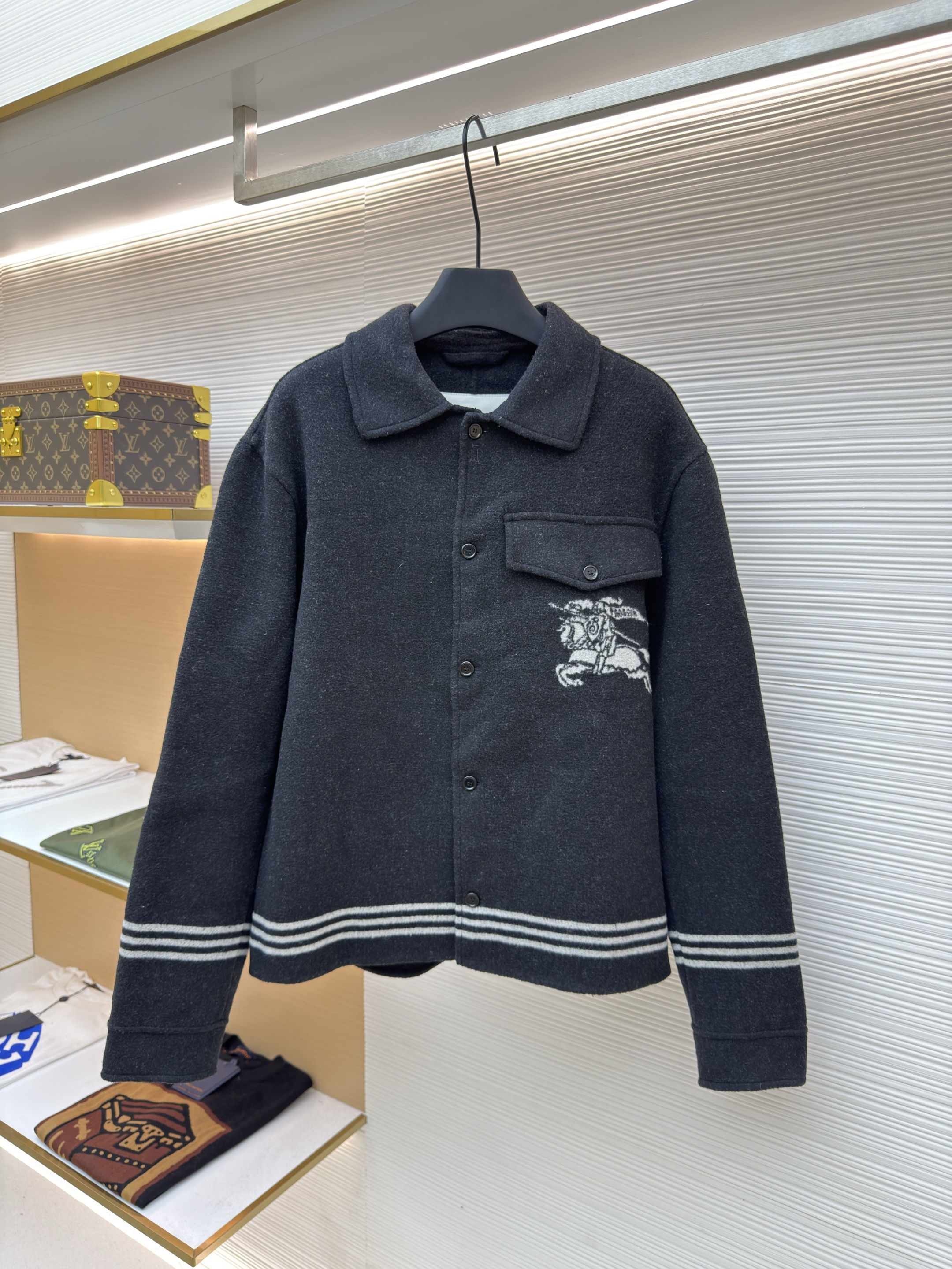 Burberry 巴宝莉 战马色织双面呢外套 夹克 长袖 秋冬 深灰色 D0