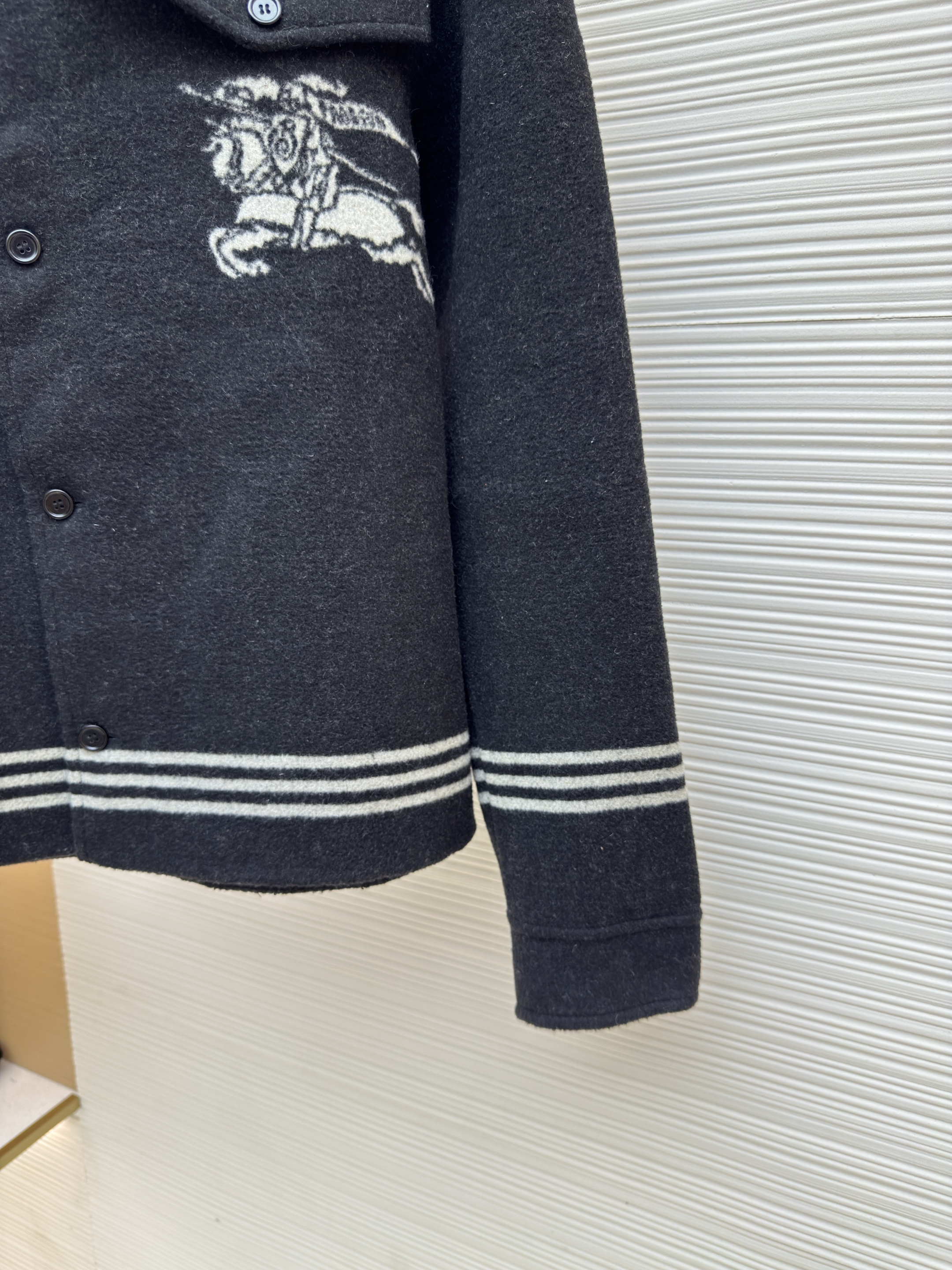 Burberry 巴宝莉 战马色织双面呢外套 夹克 长袖 秋冬 深灰色 D0
