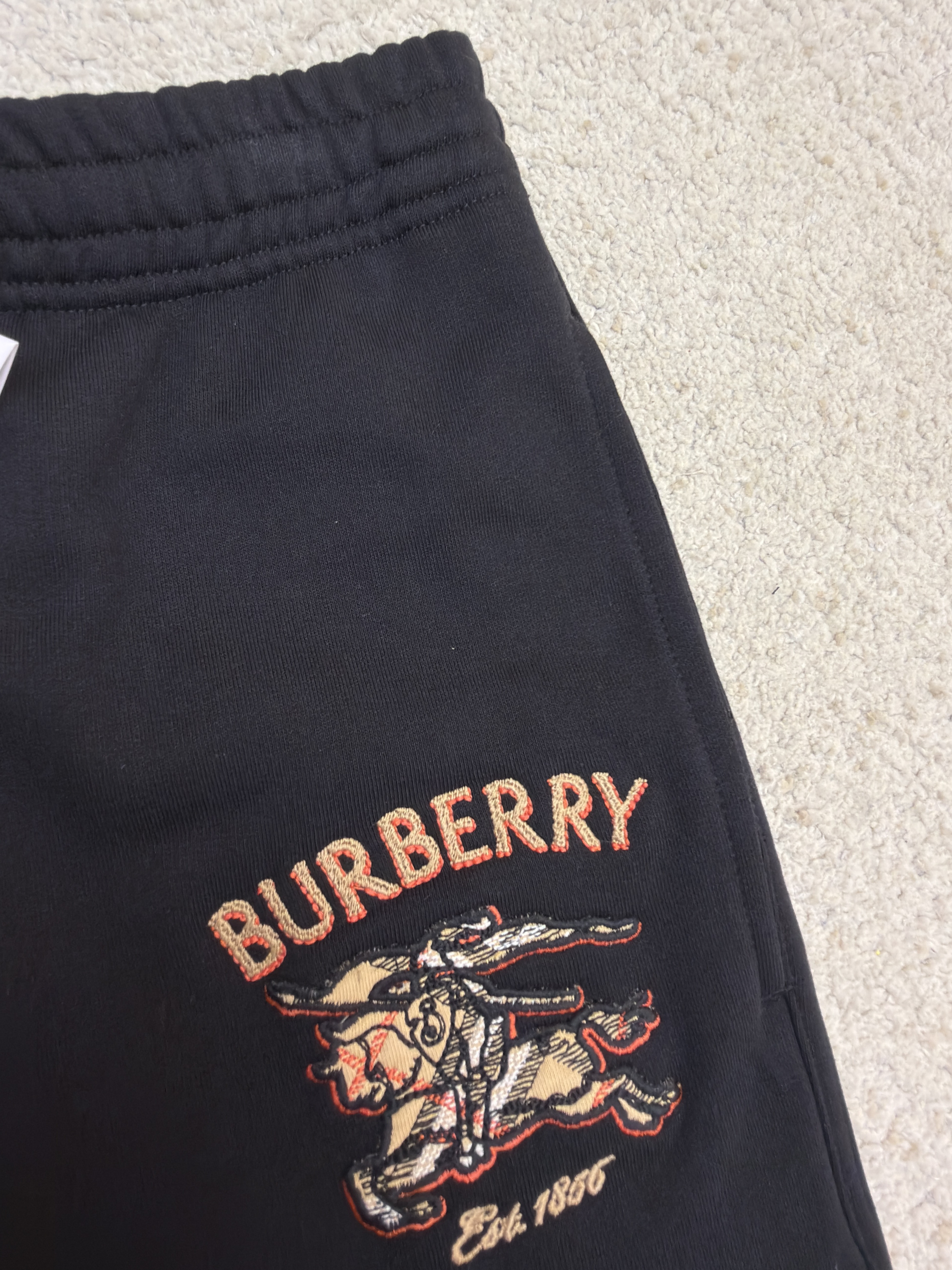 Burberry 巴宝莉 马术骑士绣花格纹松紧腰运动裤 休闲裤 卫裤 裤子 长裤 黑色 B0