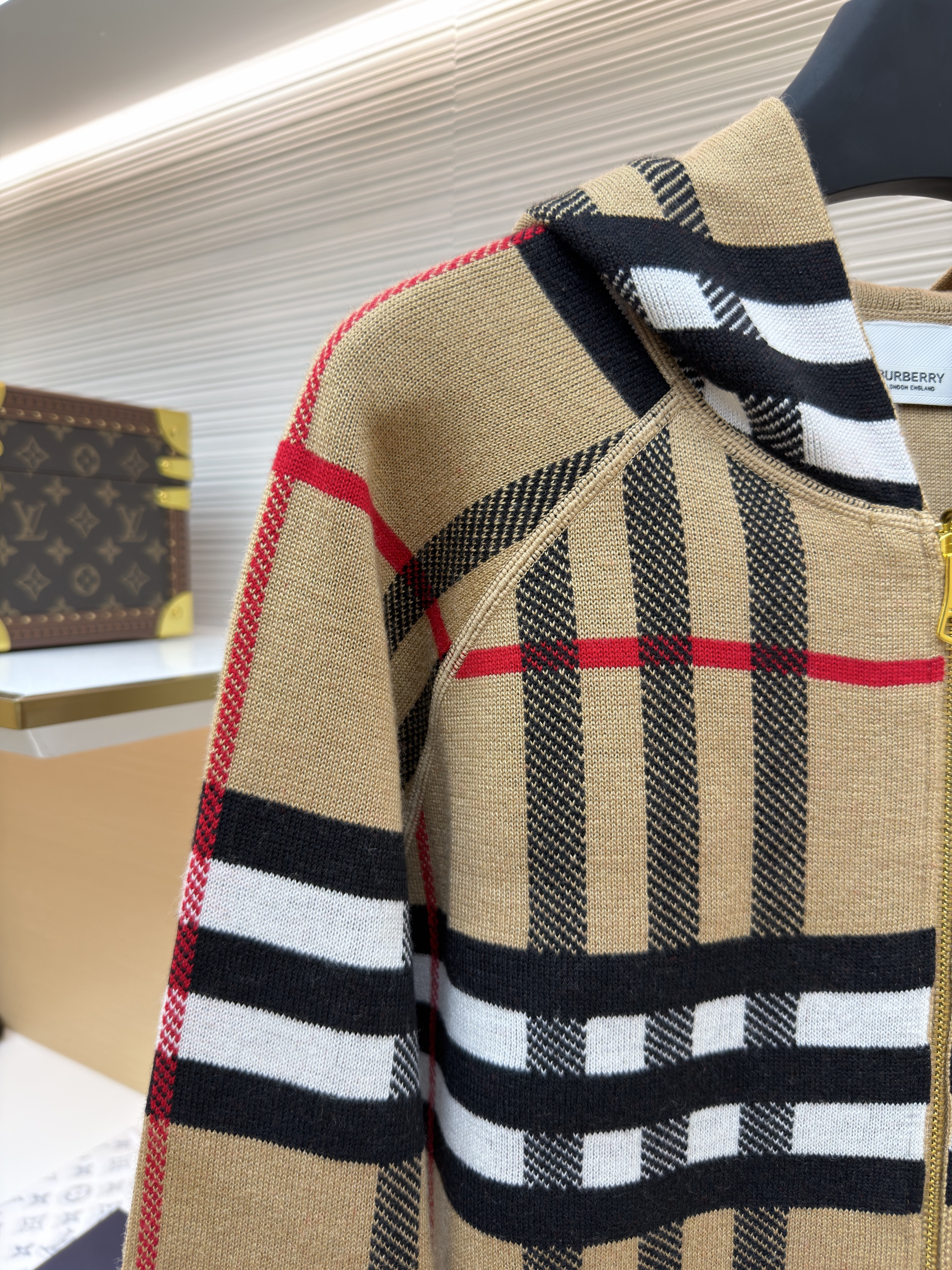 Burberry 巴宝莉 战马双面两穿羊绒格纹针织拉链连帽外套 夹克 针织衫 长袖 秋冬 卡其色 C0