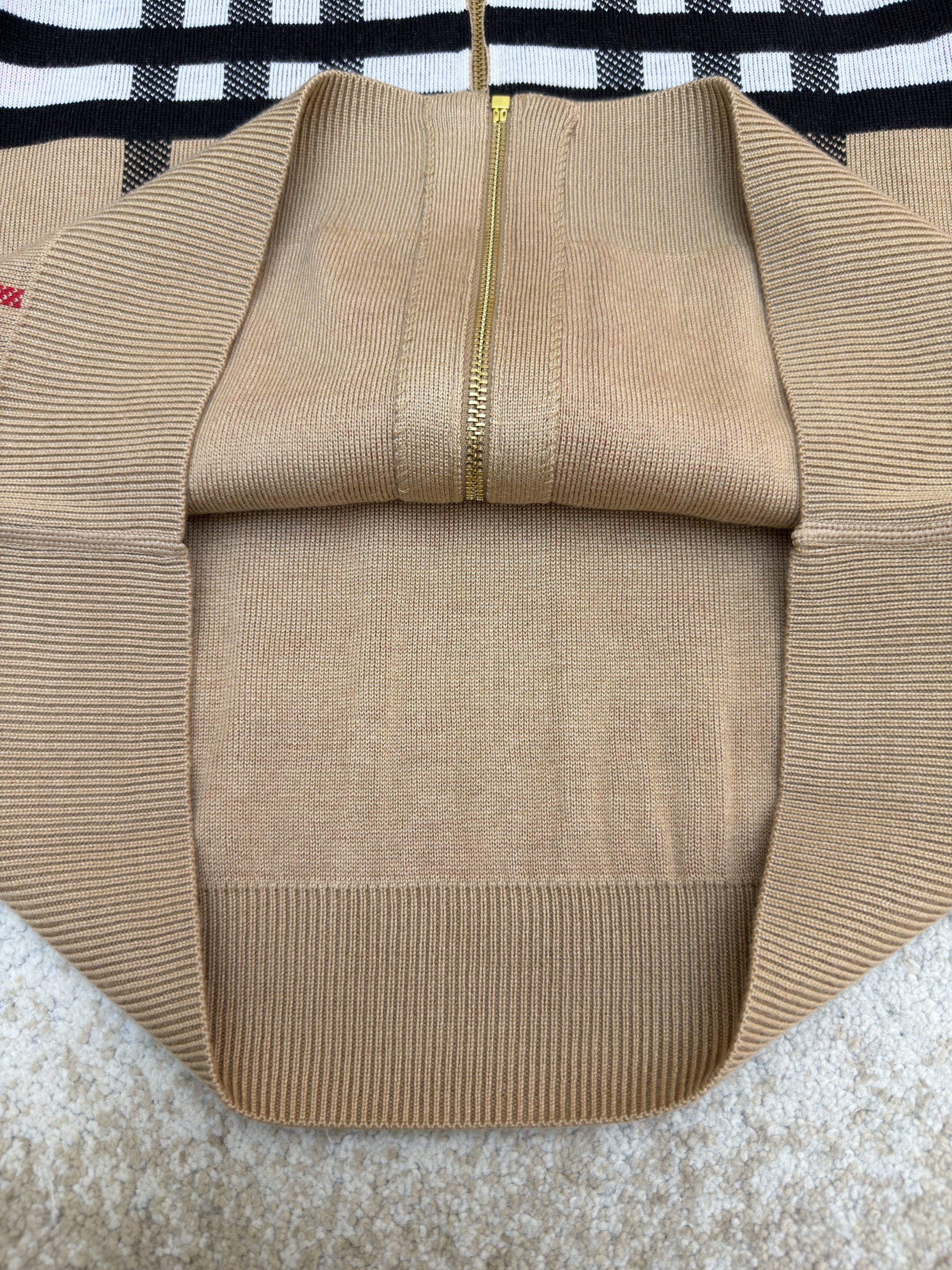 Burberry 巴宝莉 战马双面两穿羊绒格纹针织拉链连帽外套 夹克 针织衫 长袖 秋冬 卡其色 C0