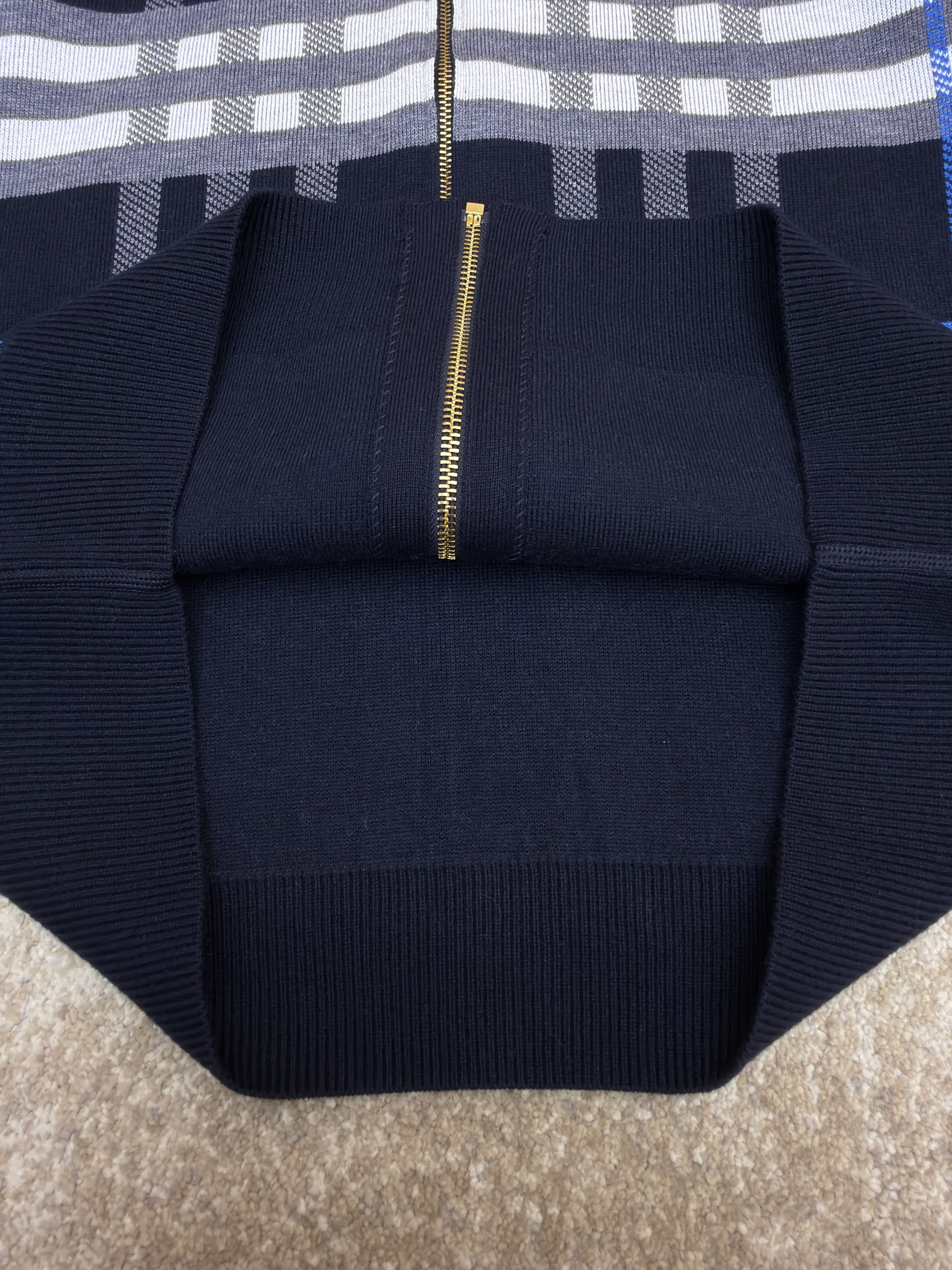 Burberry 巴宝莉 战马双面两穿羊绒格纹针织拉链连帽外套 夹克 针织衫 长袖 秋冬 蓝色 C0