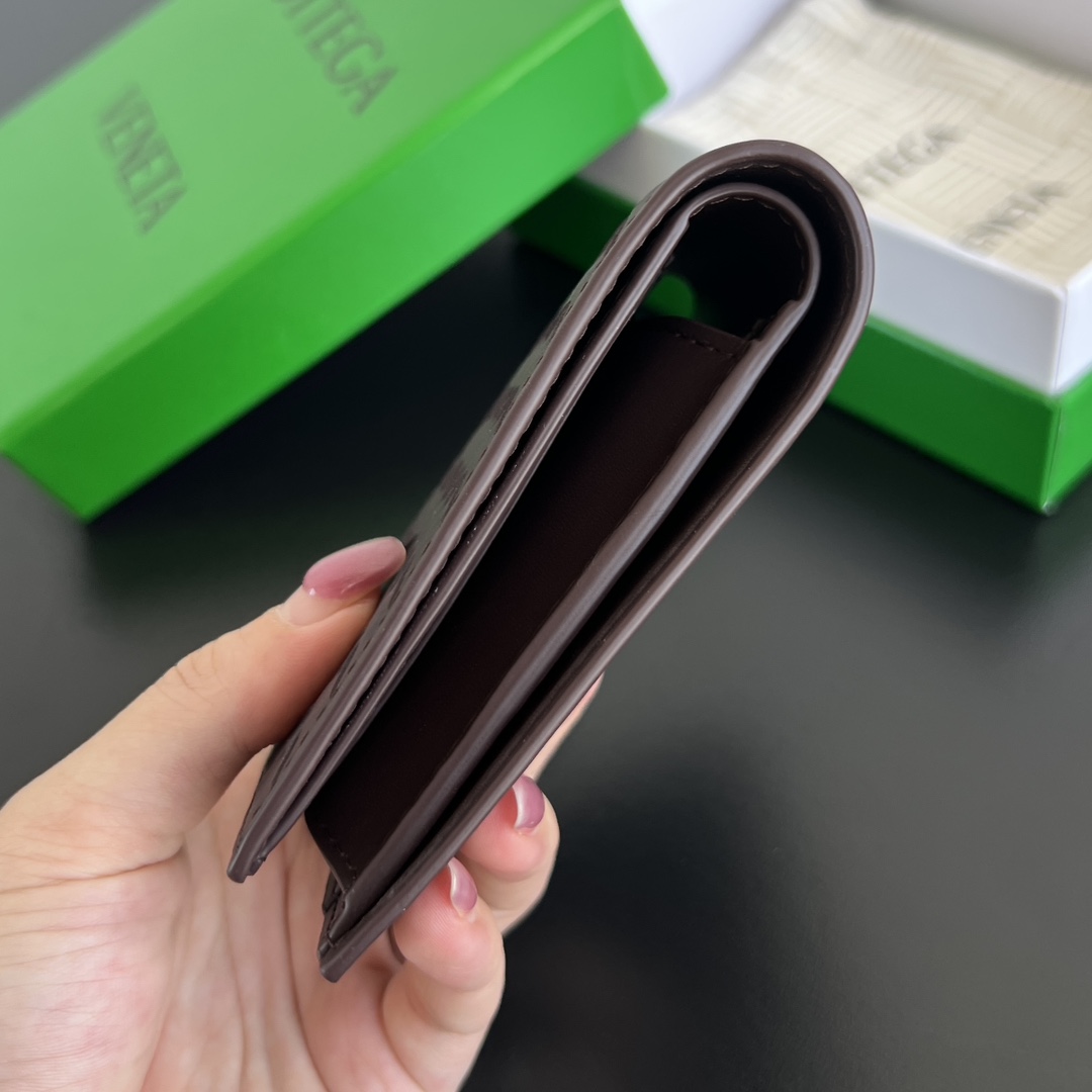 BV 葆蝶零钱袋 Bottega Veneta -Intrecciato Bi-fold wallet – Cowhide 钱包短夹 酒红-B0-805654