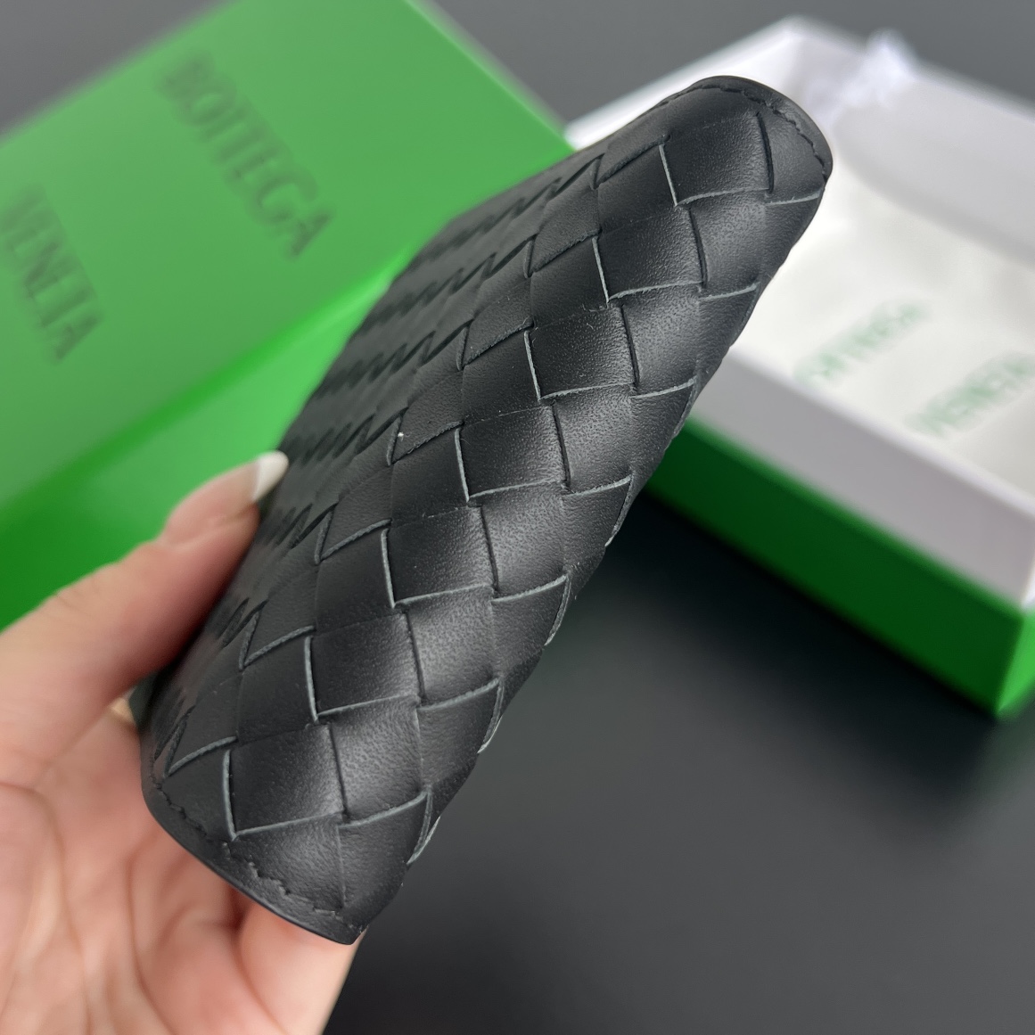 BV 葆蝶零钱袋 Bottega Veneta -Intrecciato Bi-fold wallet – Cowhide 钱包短夹 黑色-B0-805654