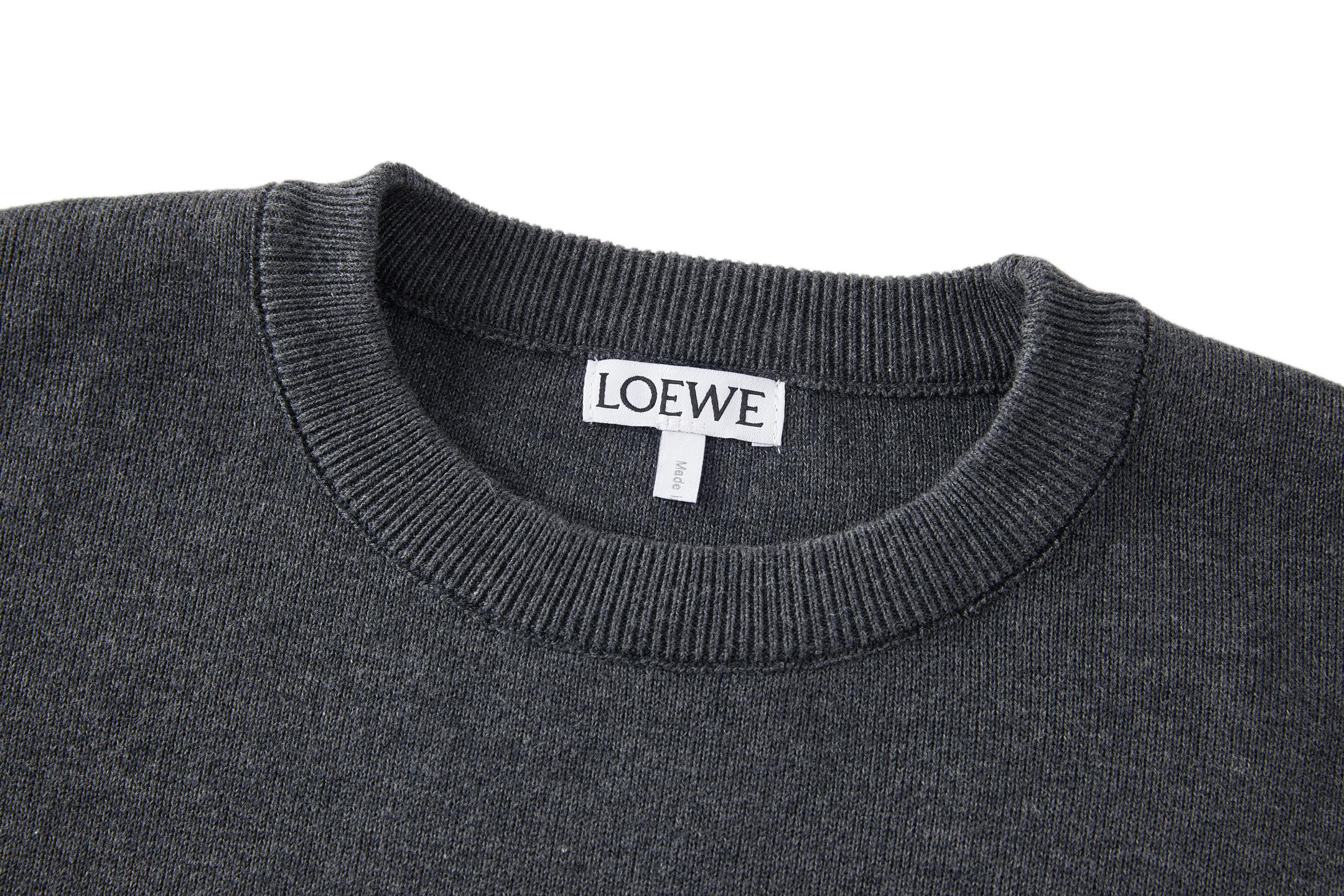 Loewe 罗意威 口袋压花标识圆领针织毛衣 针织衫 外套 长袖 秋冬 灰色 咖色 B0 