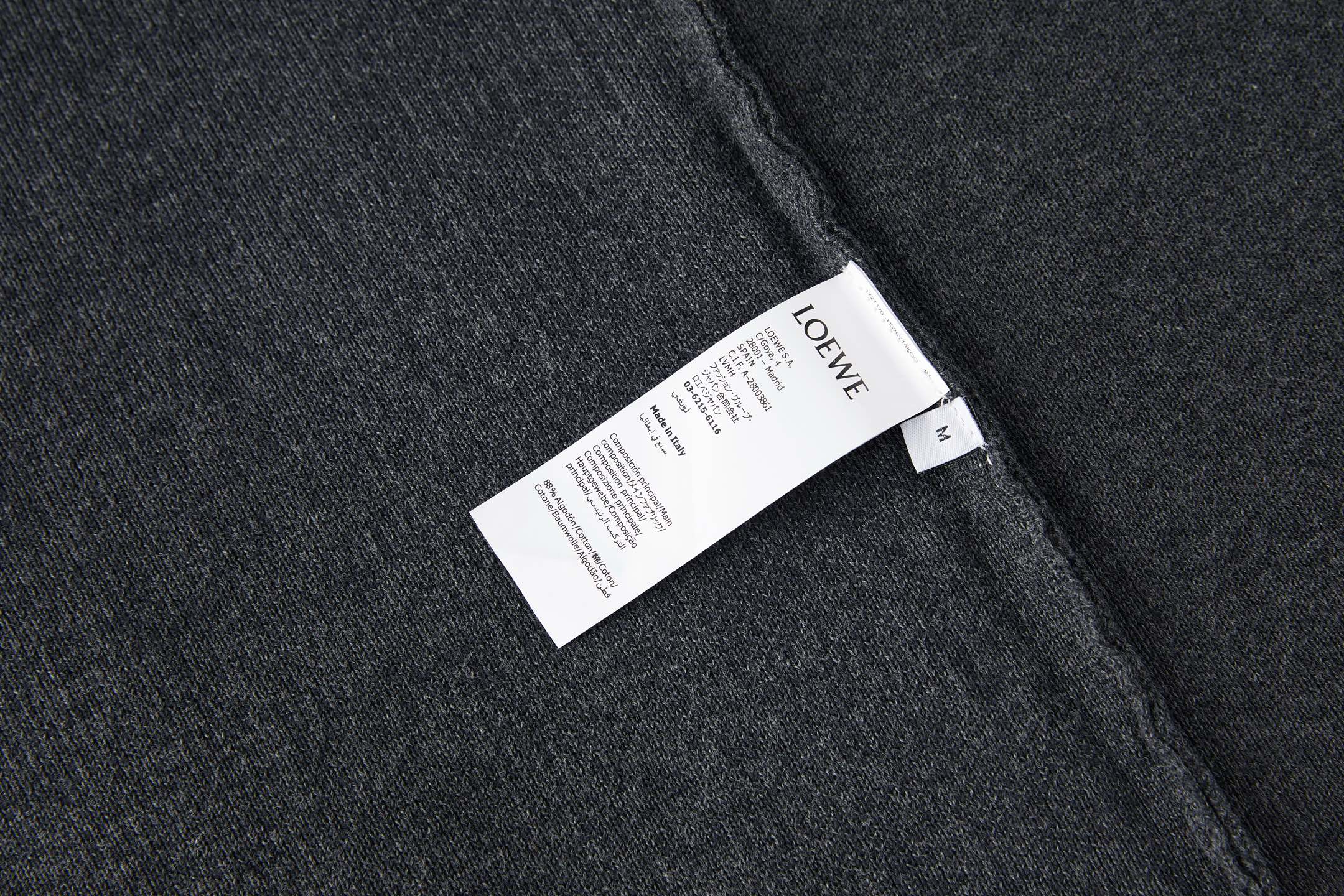 Loewe 罗意威 口袋压花标识圆领针织毛衣 针织衫 外套 长袖 秋冬 灰色 咖色 B0 