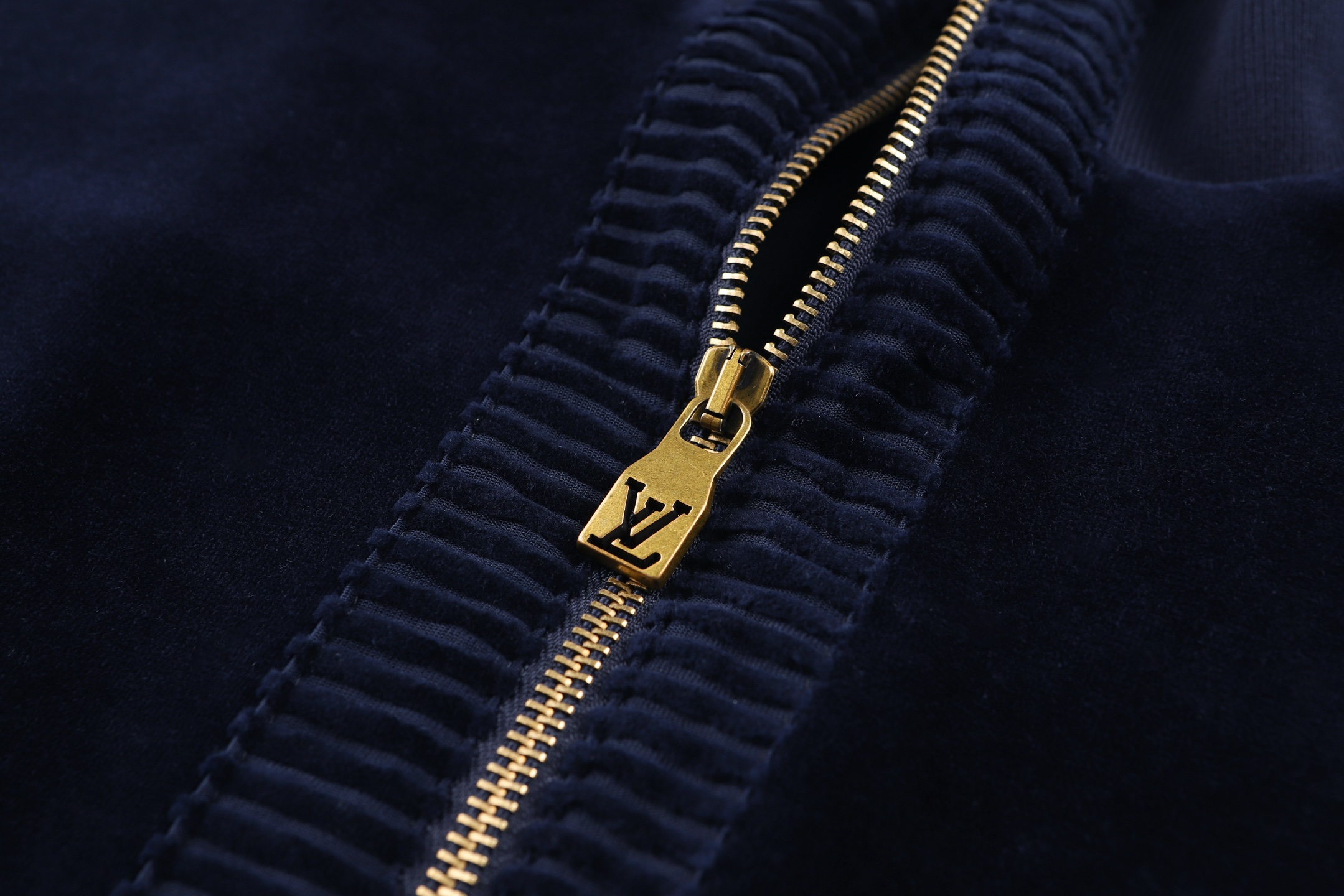 LOUIS VUITTON 路易威登 丝绒拉链运动外套 夹克 藏蓝色 C0 1AJCCD