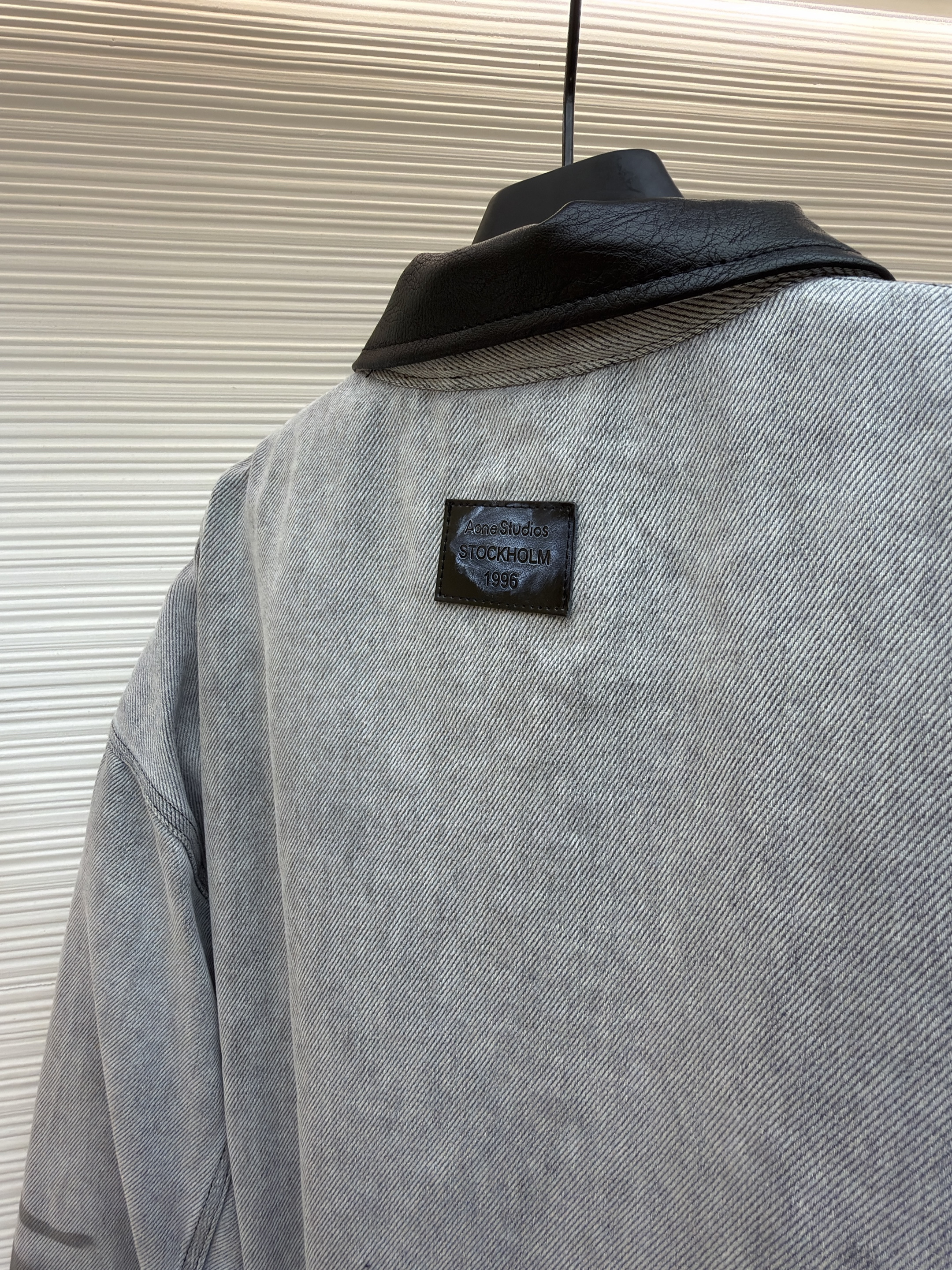 Acne Studios 做旧皮革牛仔棉服 牛仔外套 夹克 外套 长袖 保暖 灰色 C5