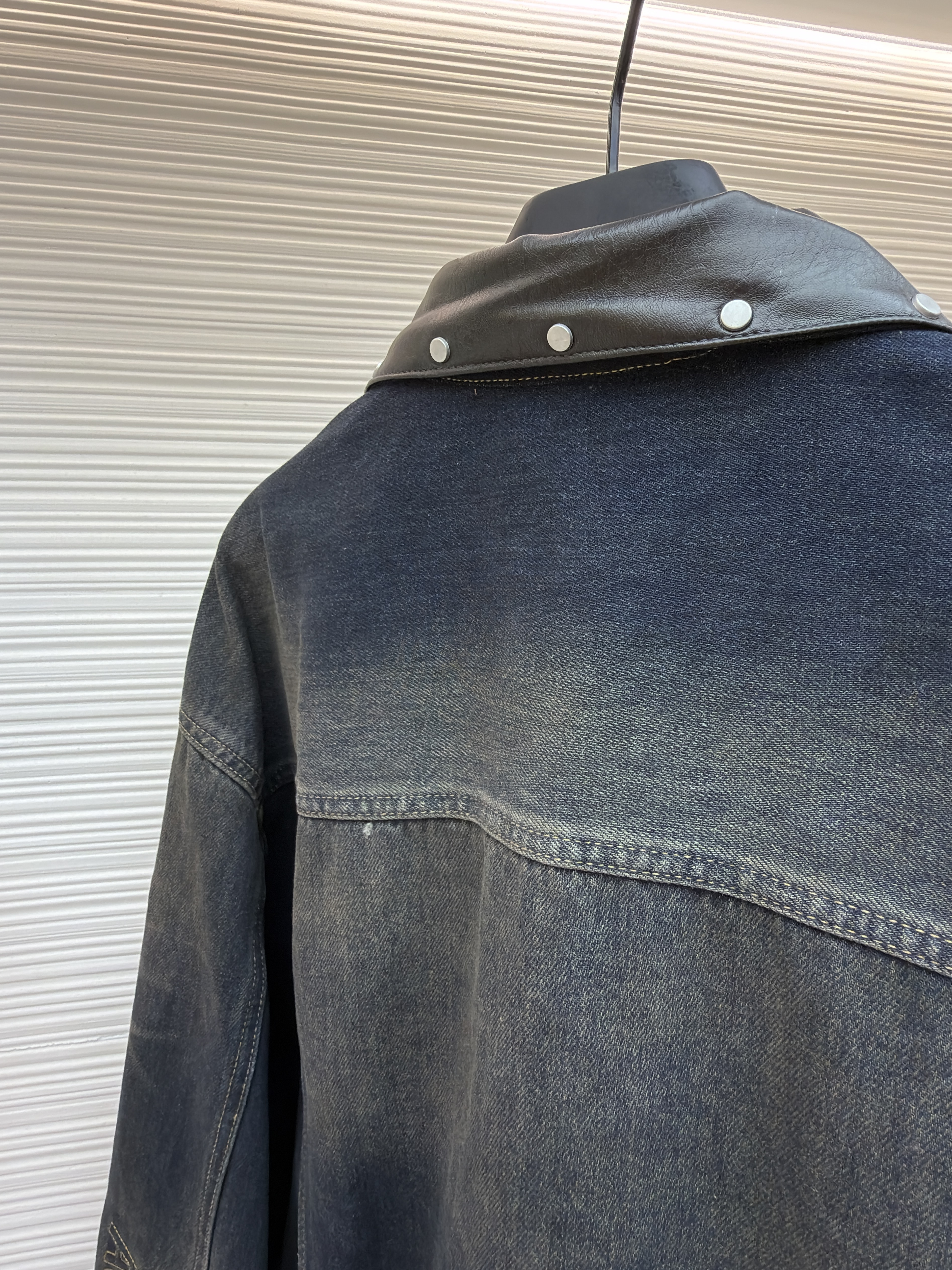 Acne Studios 刺绣字母徽标皮领水洗牛仔外套 牛仔衣 夹克 长袖 深蓝色 C0 C90174-838