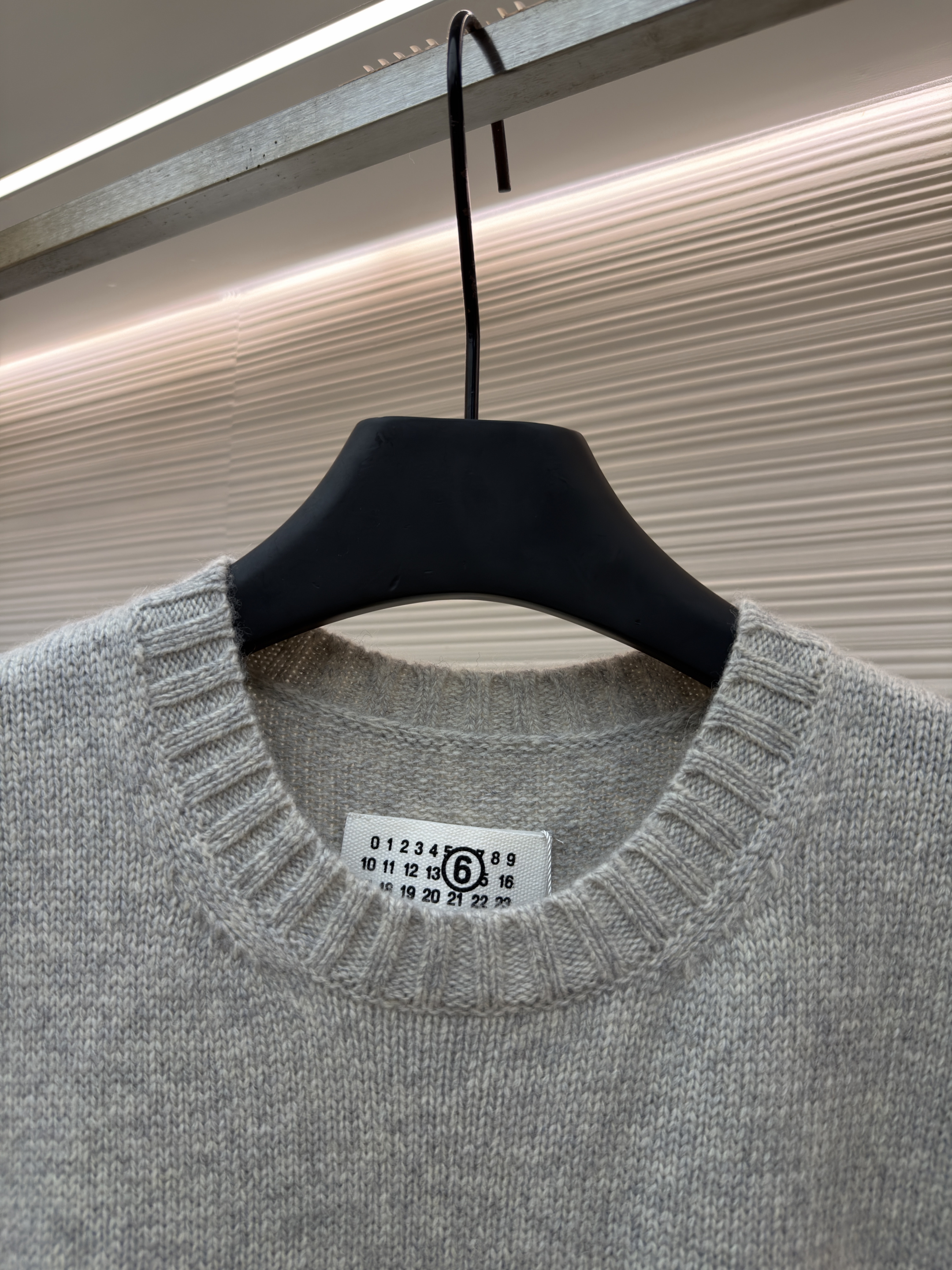 Maison Margiela 马吉拉 字母印花圆领毛衣背心 马甲 针织衫 外套 灰色 B0 