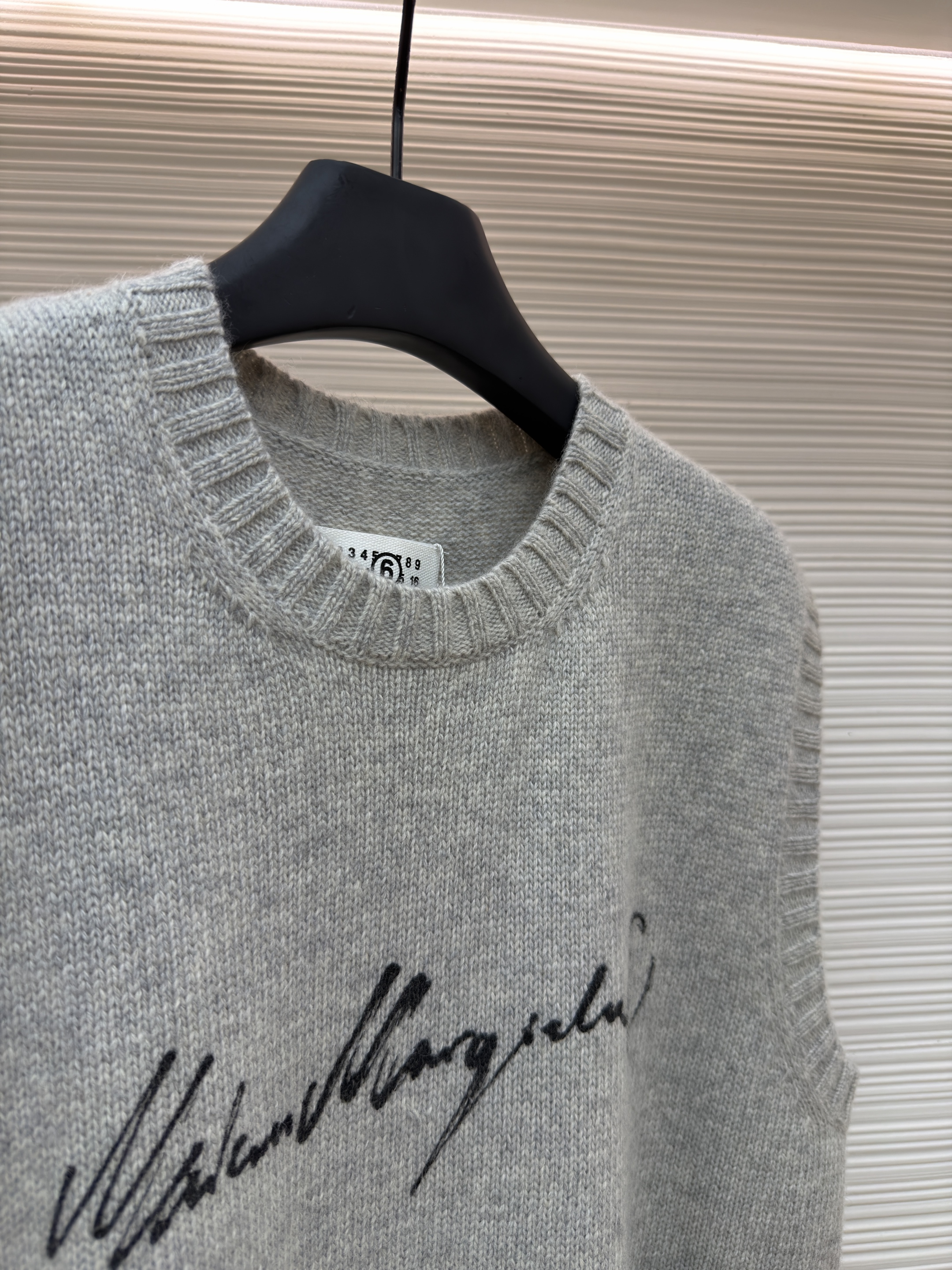 Maison Margiela 马吉拉 字母印花圆领毛衣背心 马甲 针织衫 外套 灰色 B0 