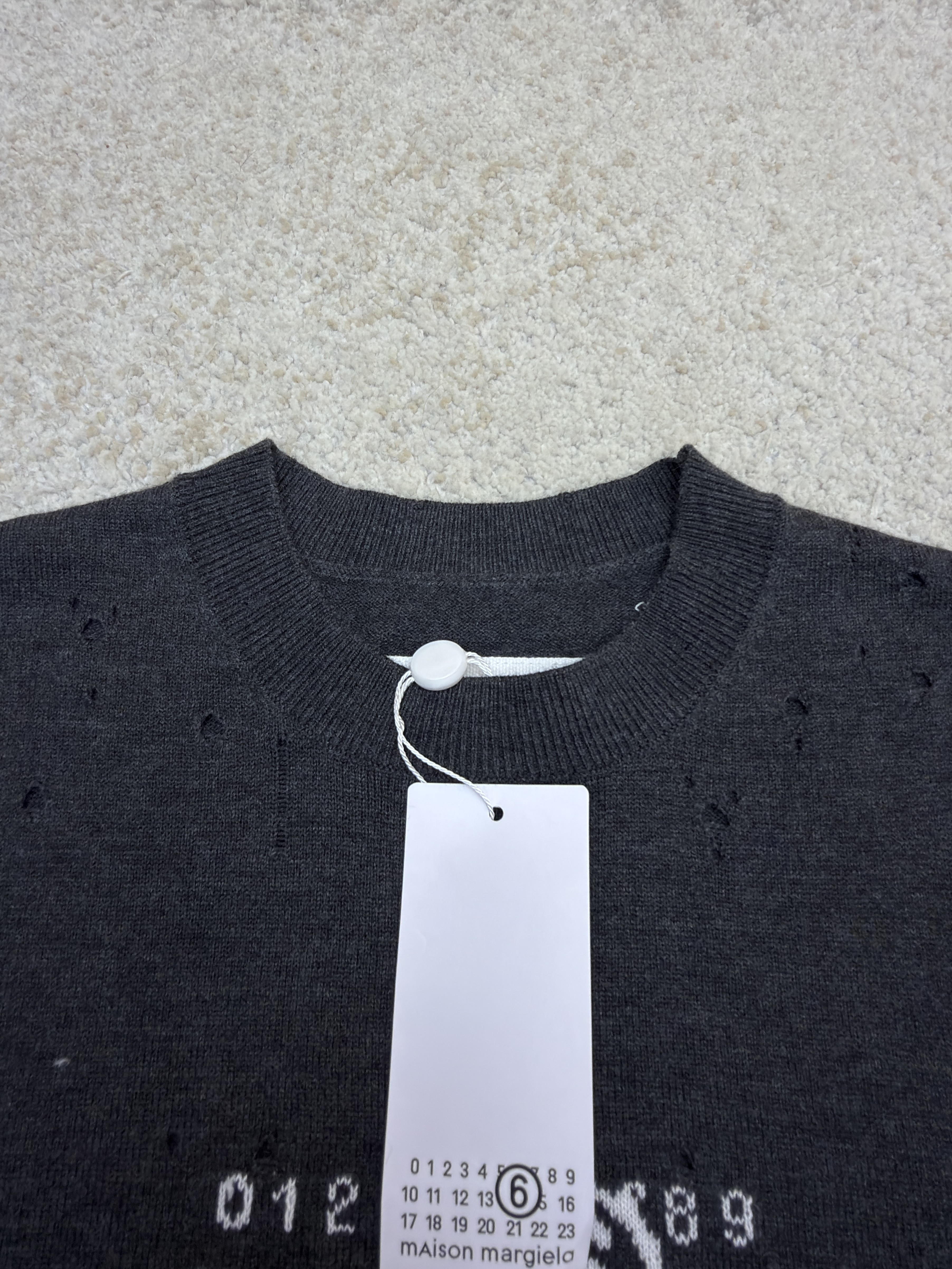 Maison Margiela 马吉拉 破洞数字圆领毛衣 针织衫 长袖 外套 白色 深灰色 B0 SH0HL0033M13134855
