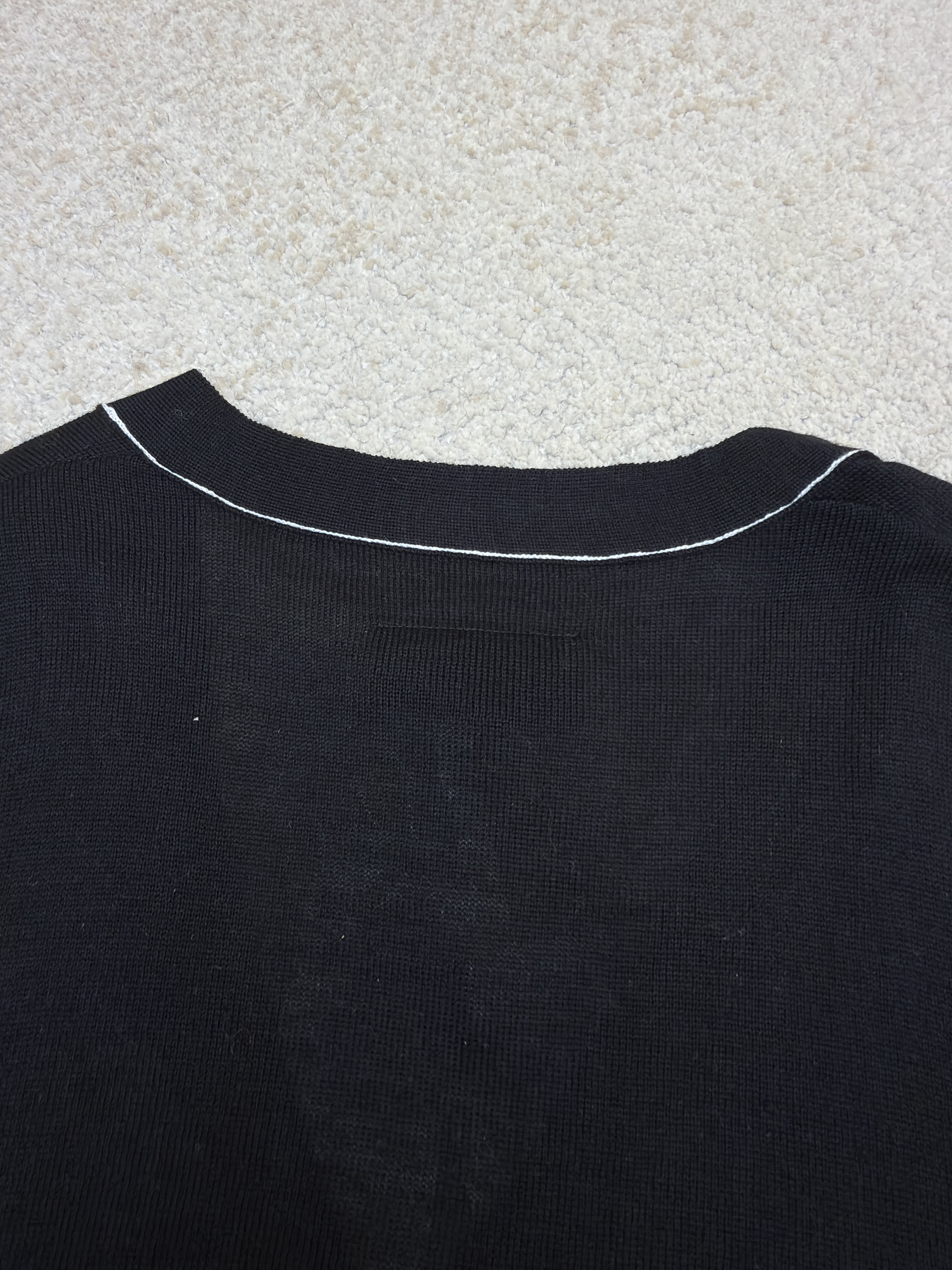 Maison Margiela 马吉拉 线条V领羊毛开衫 毛衣 针织衫 外套 长袖 黑色 B0 
