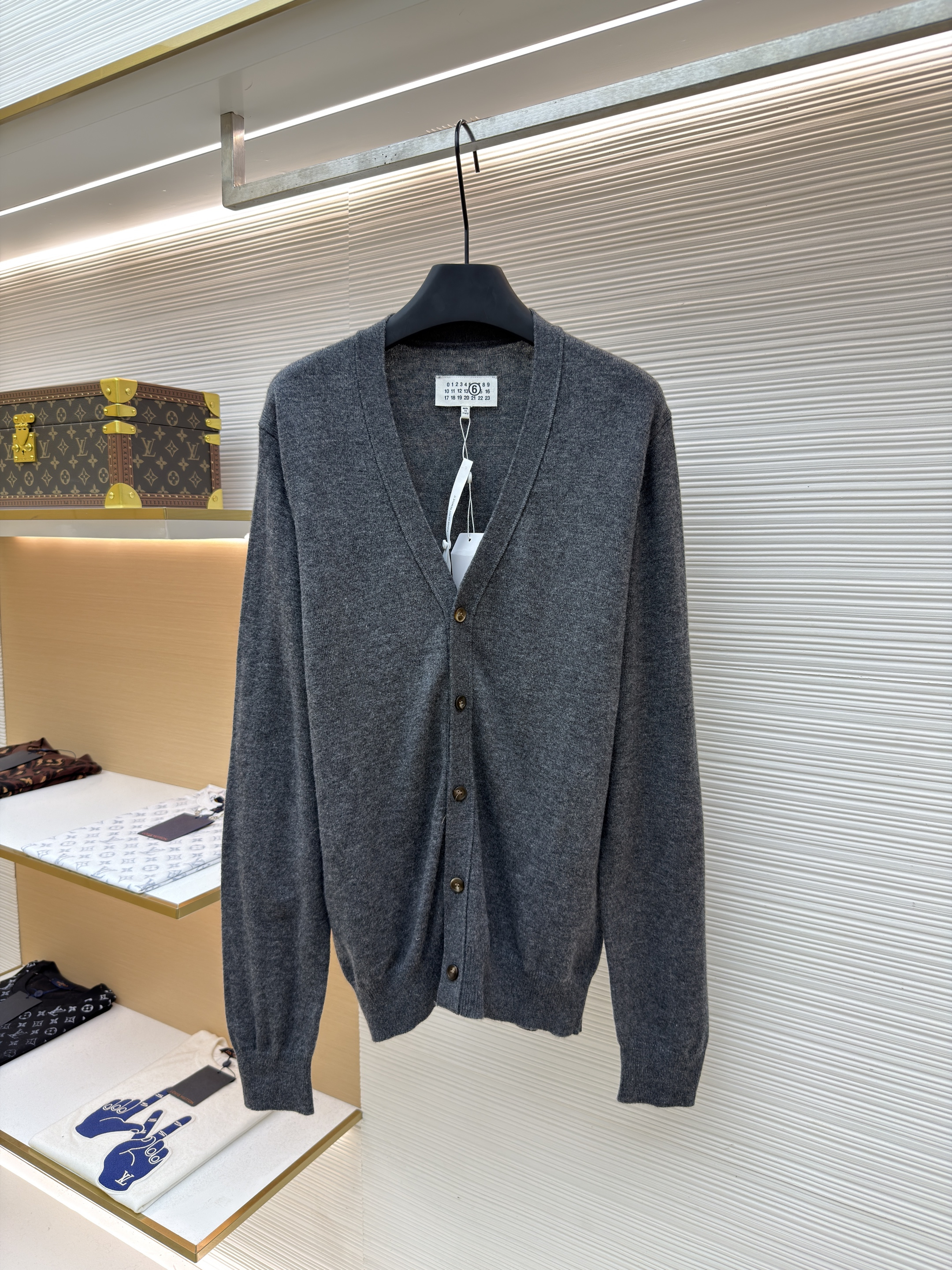 Maison Margiela 马吉拉 袖子拼接V领羊毛开衫 毛衣 针织衫 外套 长袖 灰色 B0 