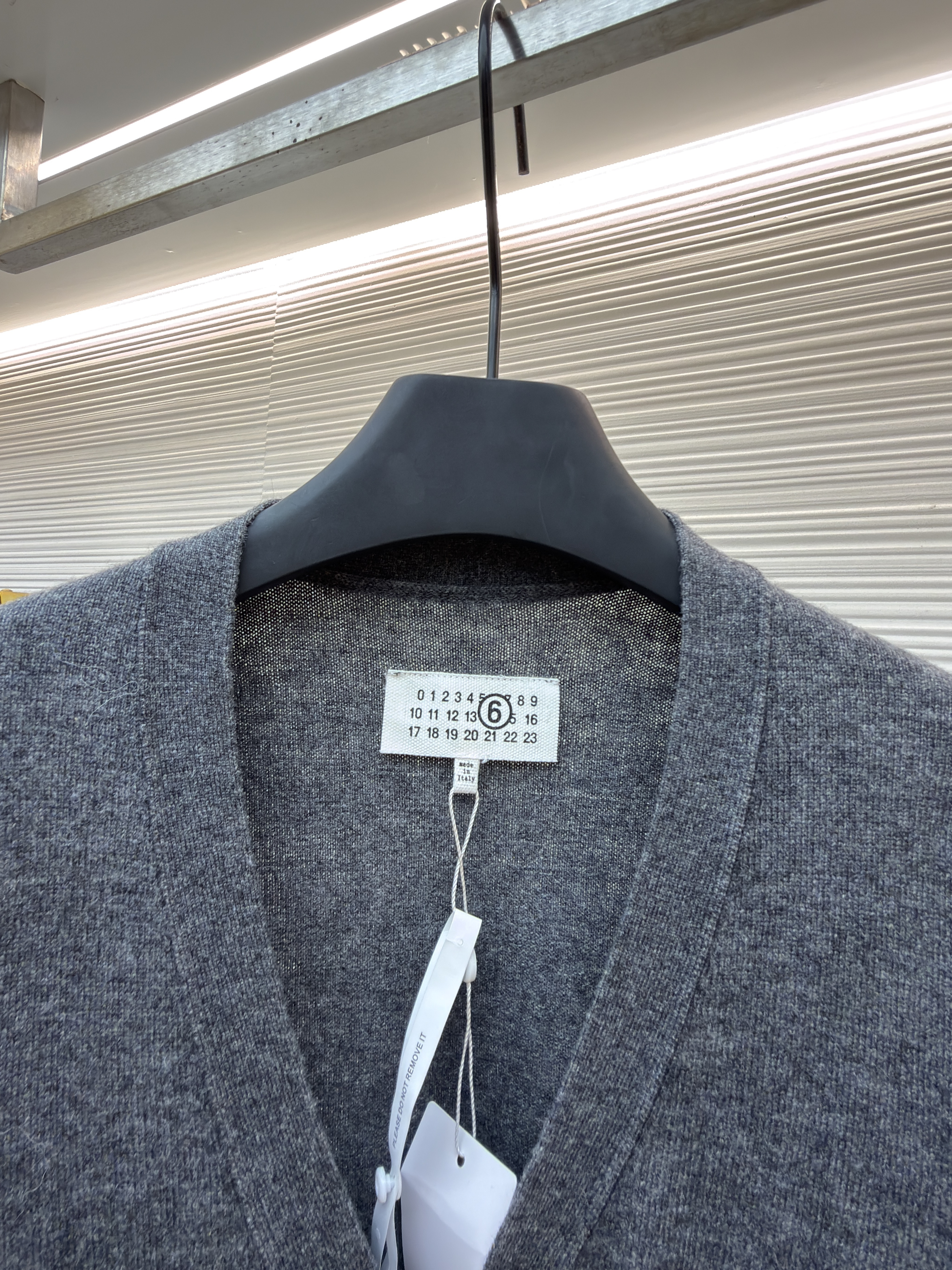 Maison Margiela 马吉拉 袖子拼接V领羊毛开衫 毛衣 针织衫 外套 长袖 灰色 B0 