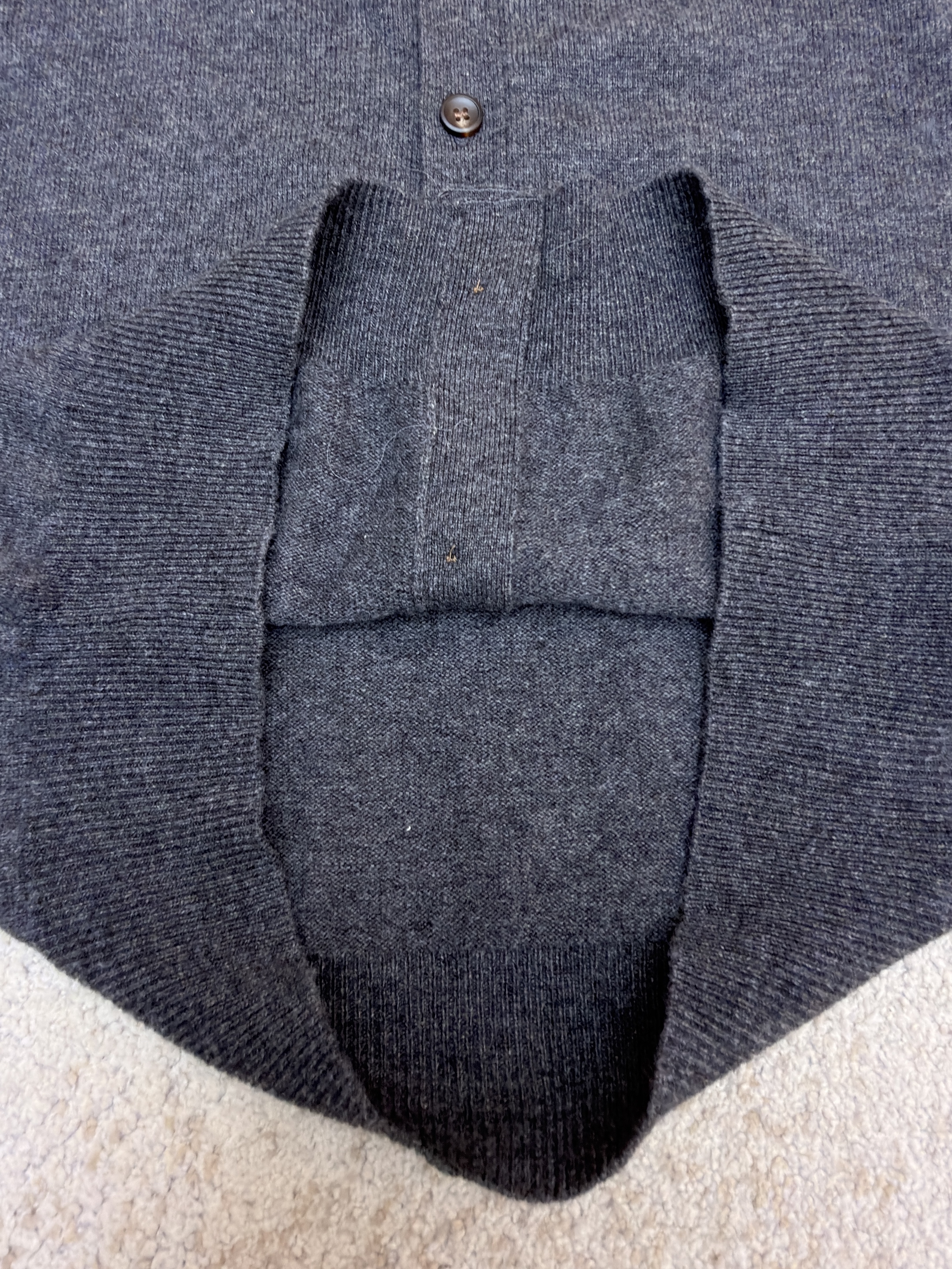 Maison Margiela 马吉拉 袖子拼接V领羊毛开衫 毛衣 针织衫 外套 长袖 灰色 B0 