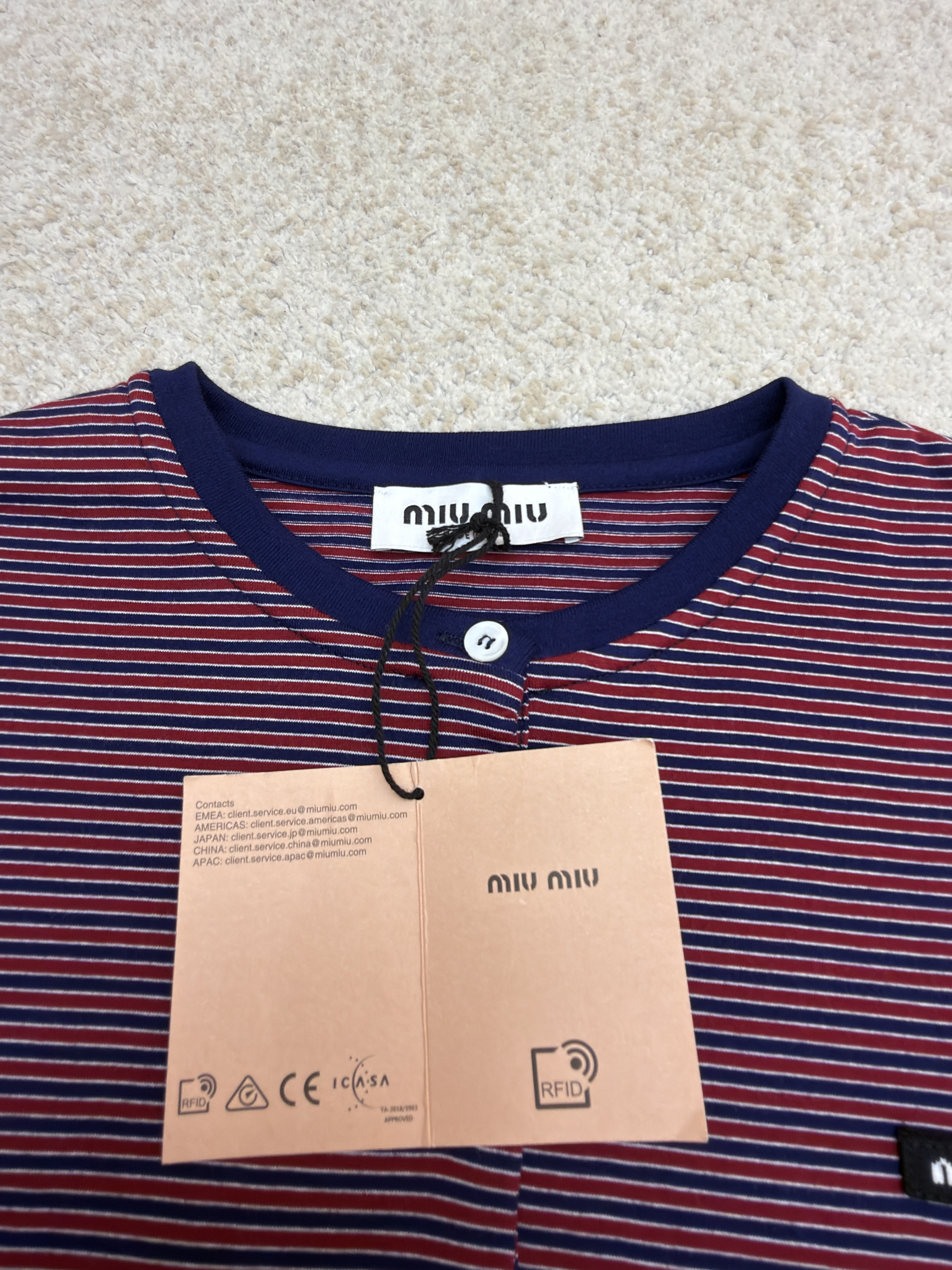 MIU MIU 缪缪 徽标条纹亨利领长袖T恤 打底衫 酒红色 A5