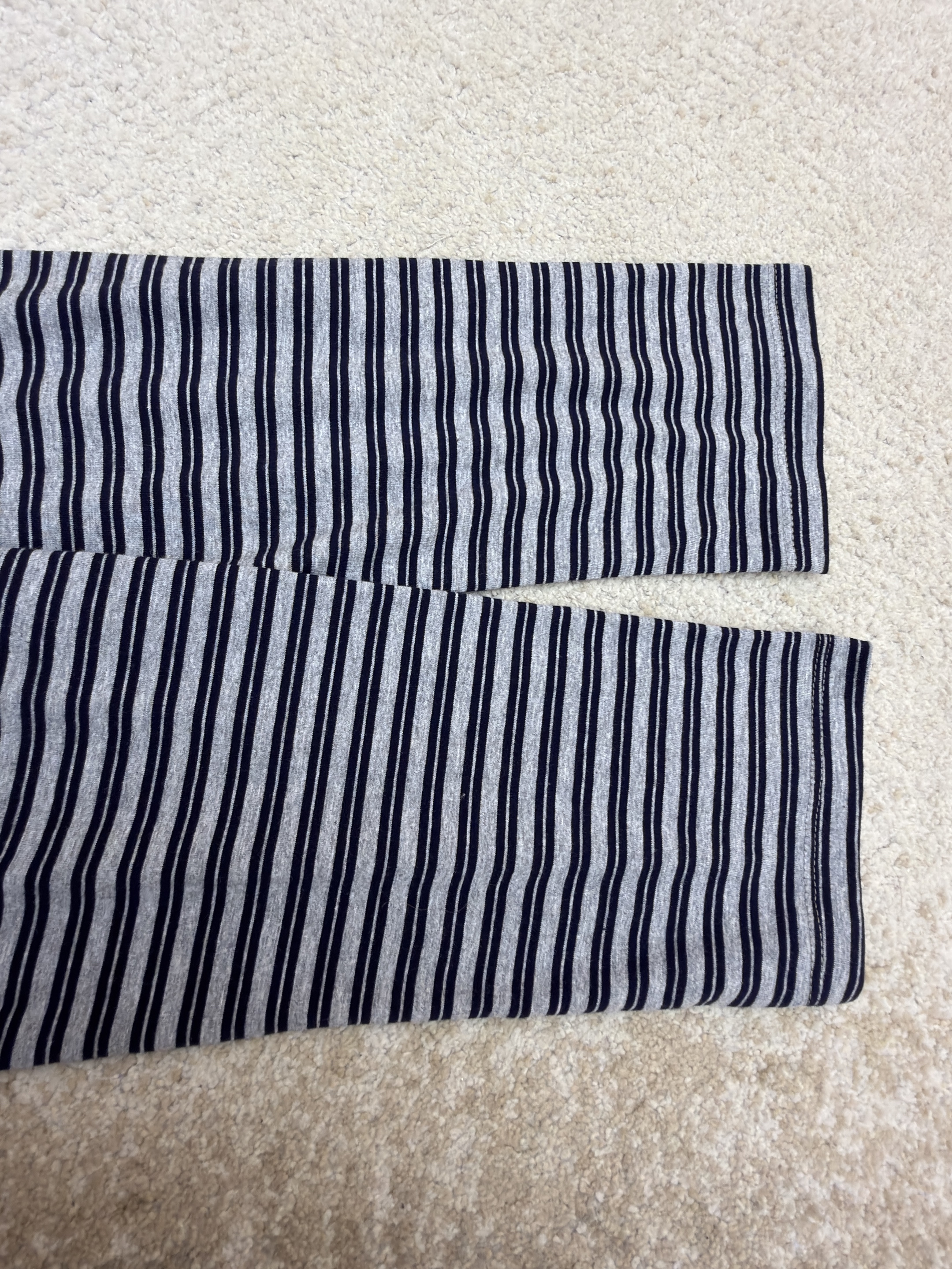 [Copy]MIU MIU 缪缪 徽标蓝灰条纹圆领长袖T恤 打底衫 A5