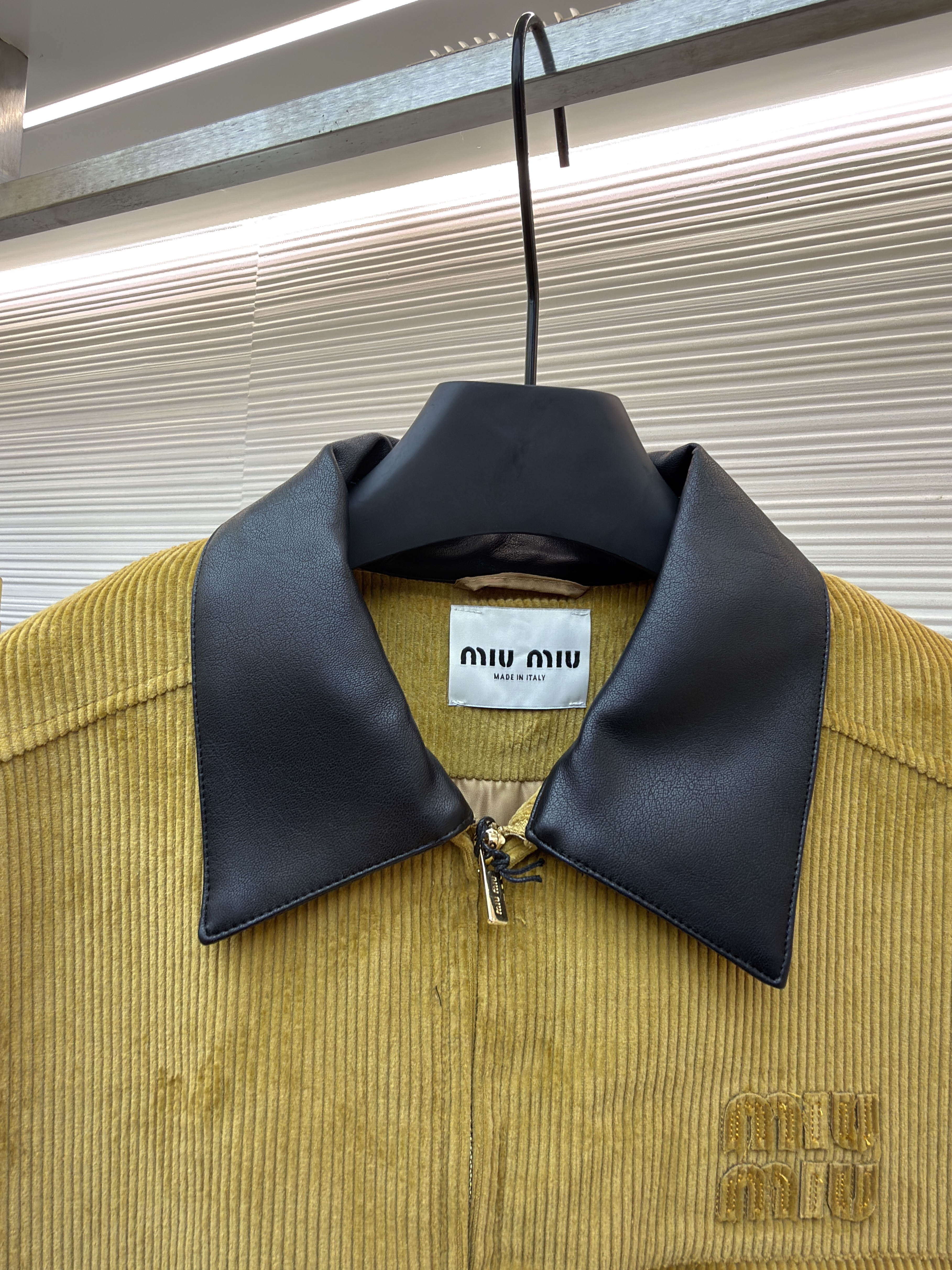 MIU MIU 缪缪 美拉德皮领灯芯绒拉链棉服 外套 夹克 长袖 保暖 黄棕色 C0