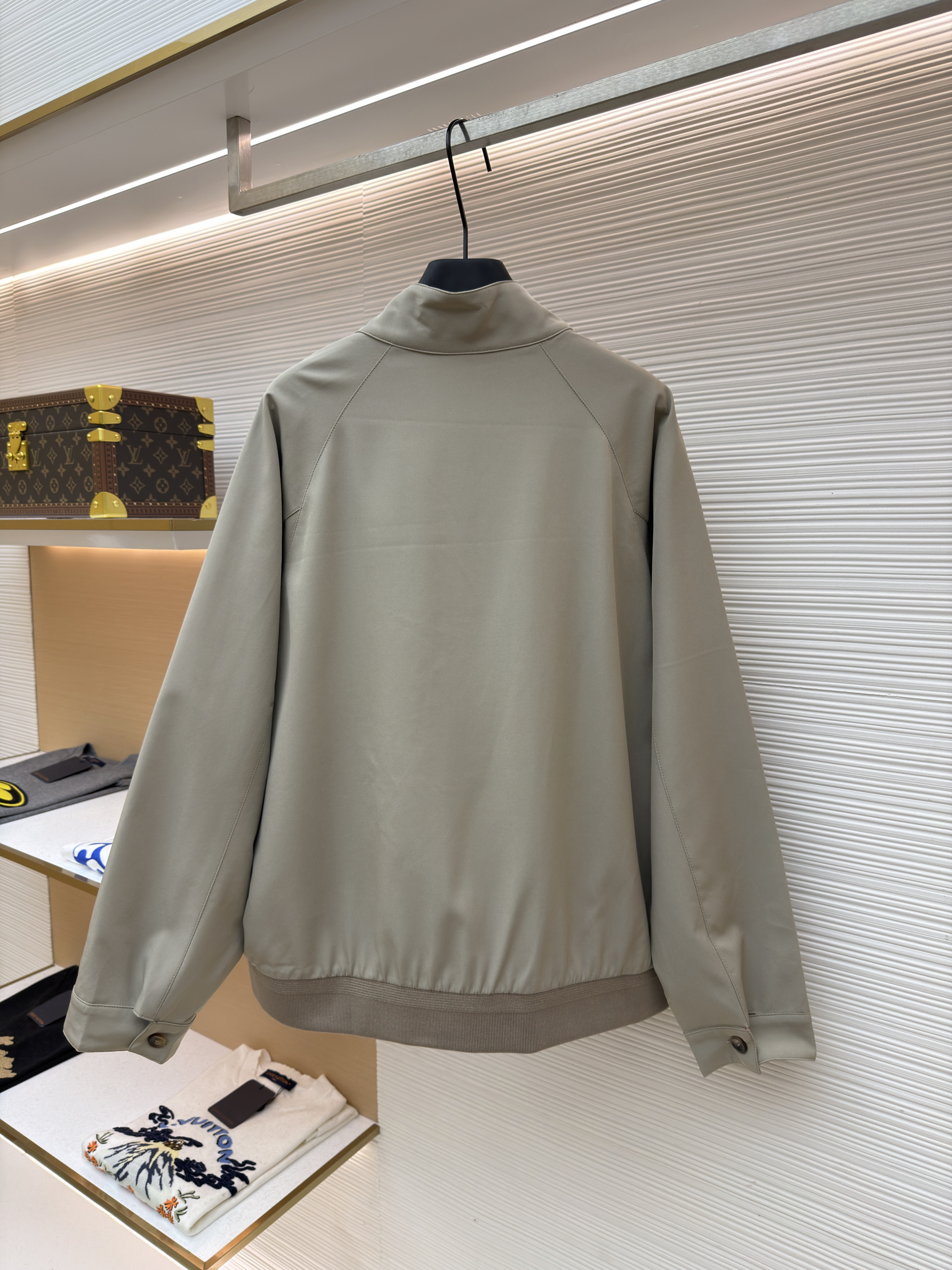 LOEWE 罗意威 丝光羊毛刺绣拉链外套 夹克 长袖 秋冬 杏色 B5
