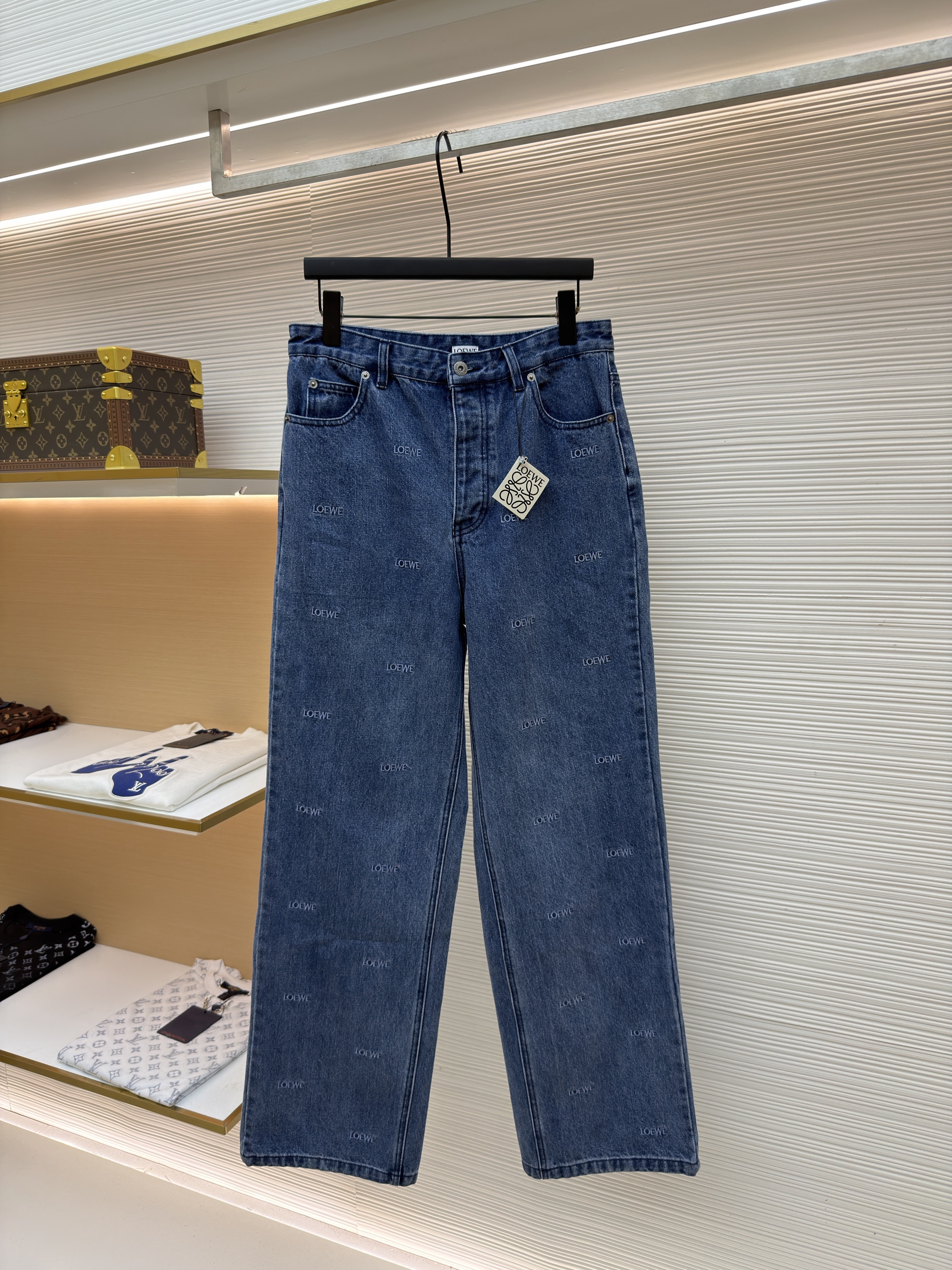 Loewe 罗意威 满饰刺绣直筒牛仔裤 长裤 裤子 蓝色 B5