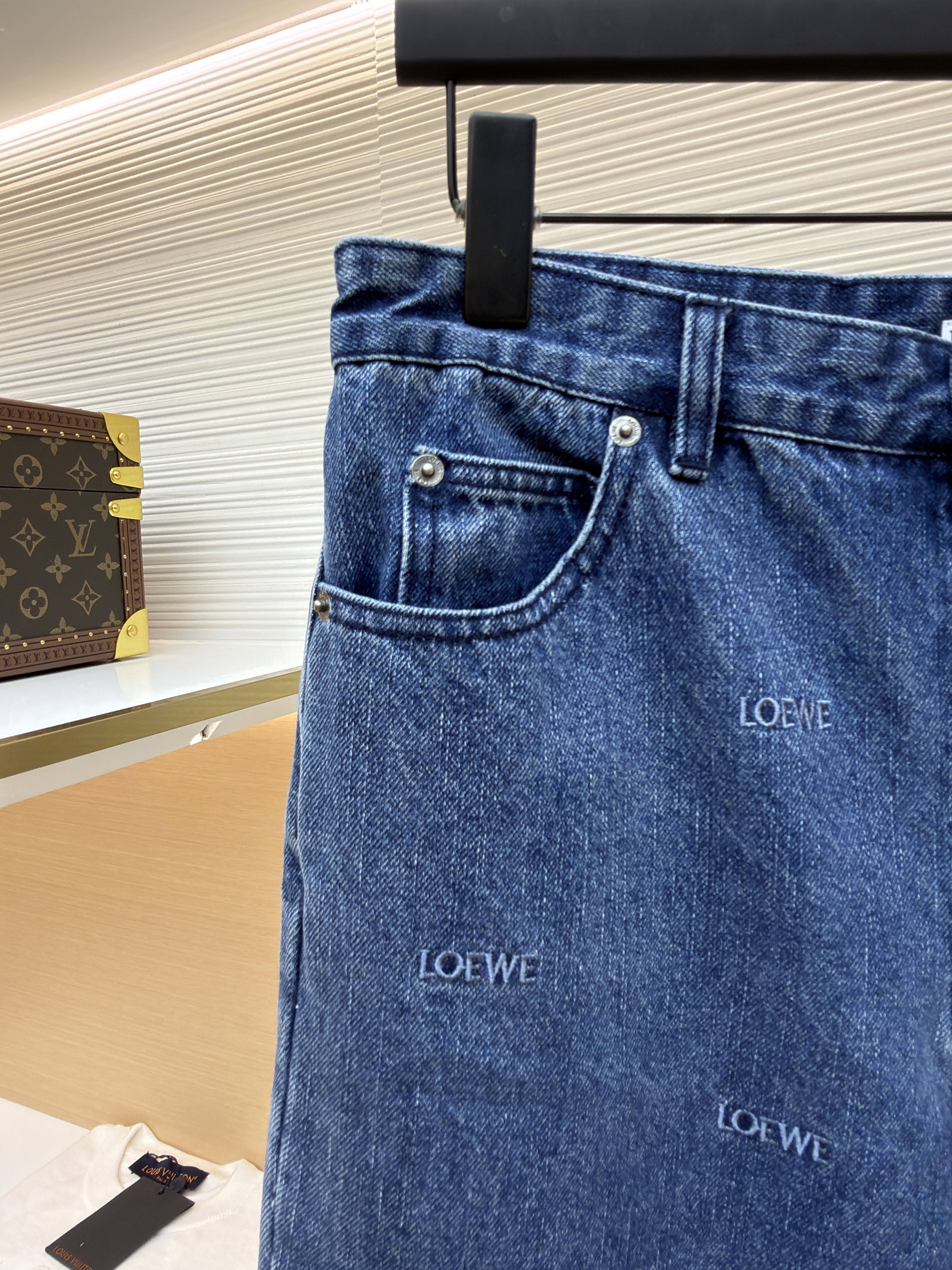 Loewe 罗意威 满饰刺绣直筒牛仔裤 长裤 裤子 蓝色 B5