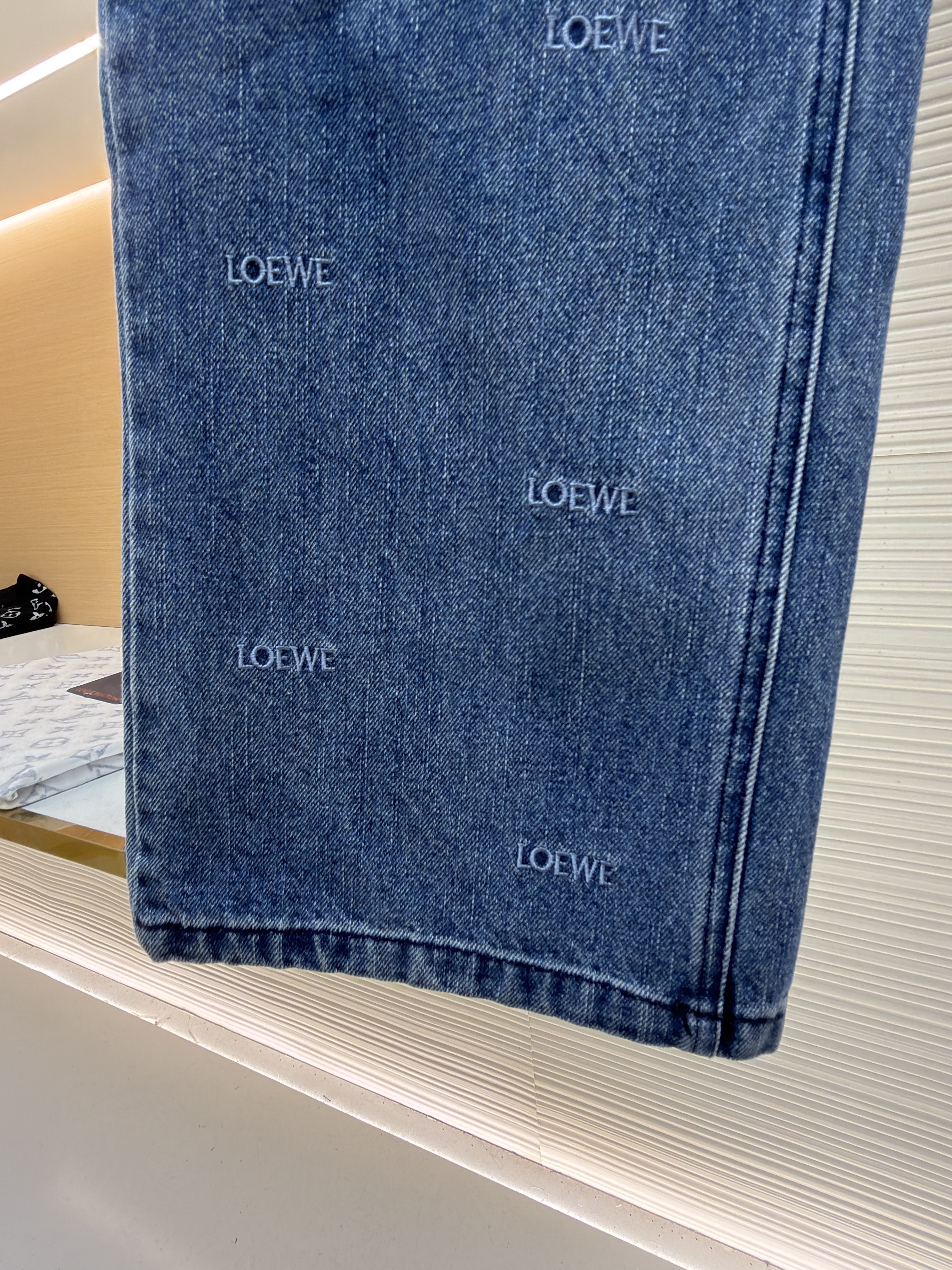 Loewe 罗意威 满饰刺绣直筒牛仔裤 长裤 裤子 蓝色 B5