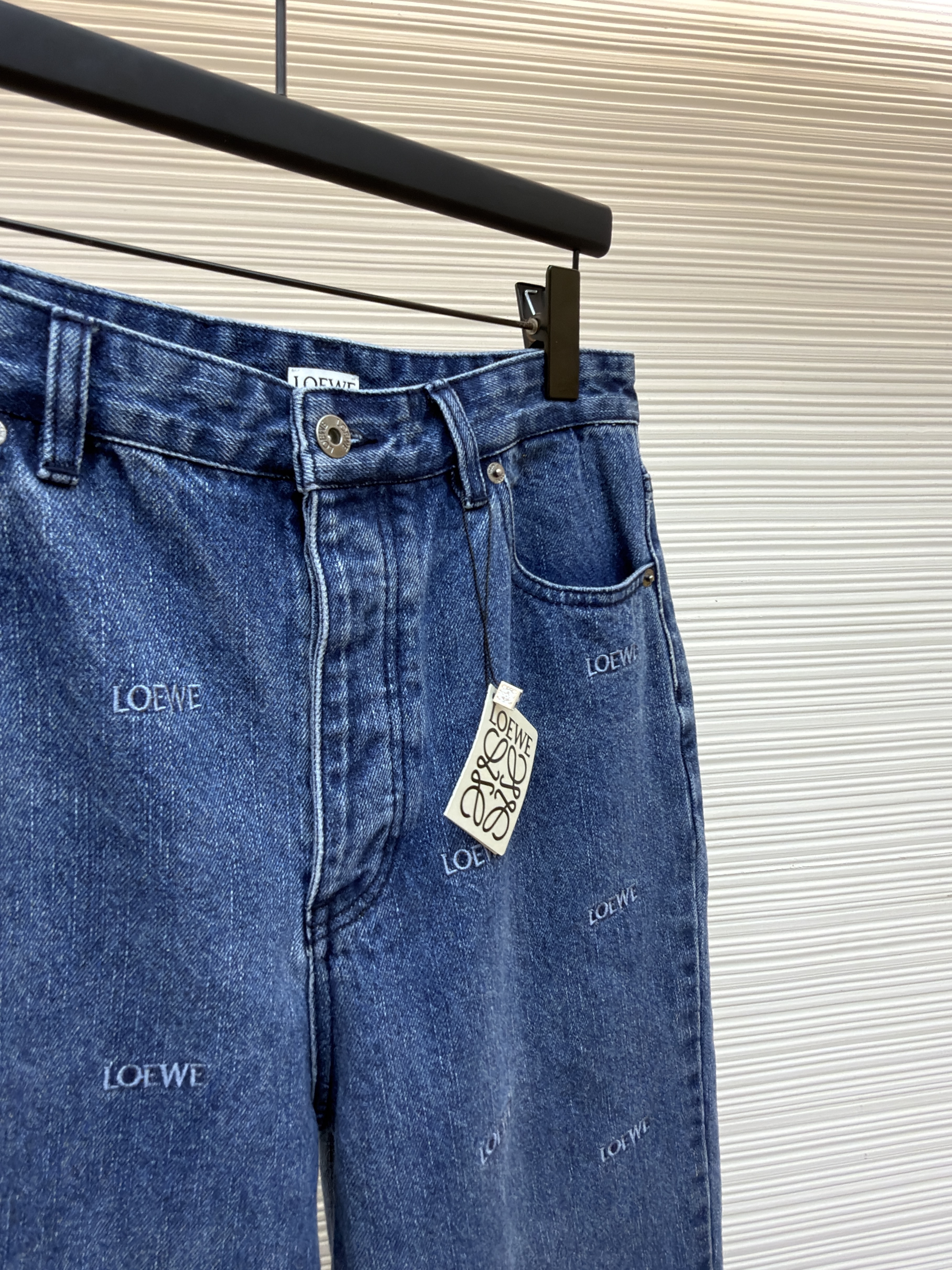 Loewe 罗意威 满饰刺绣直筒牛仔裤 长裤 裤子 蓝色 B5