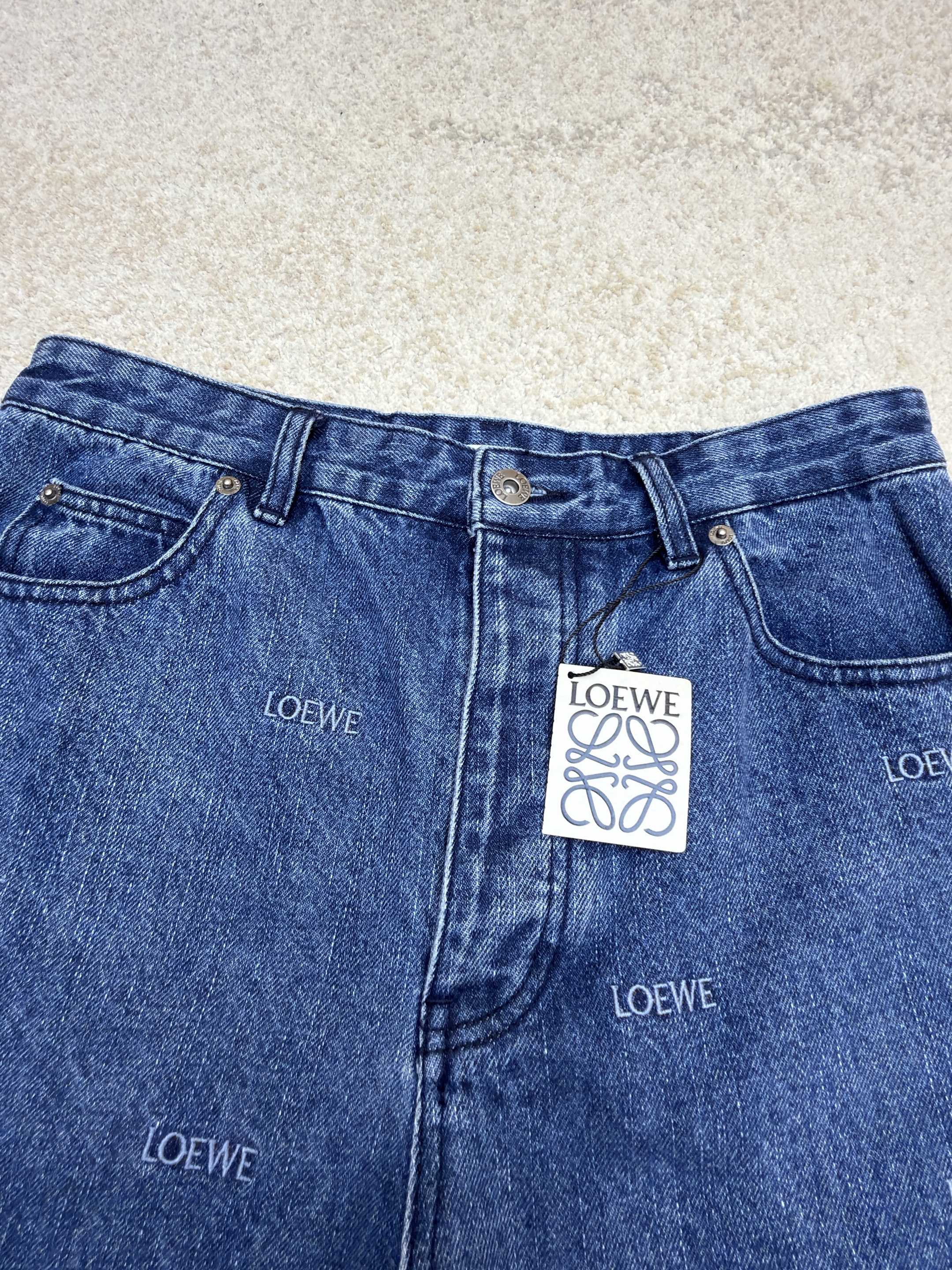 Loewe 罗意威 满饰刺绣直筒牛仔裤 长裤 裤子 蓝色 B5