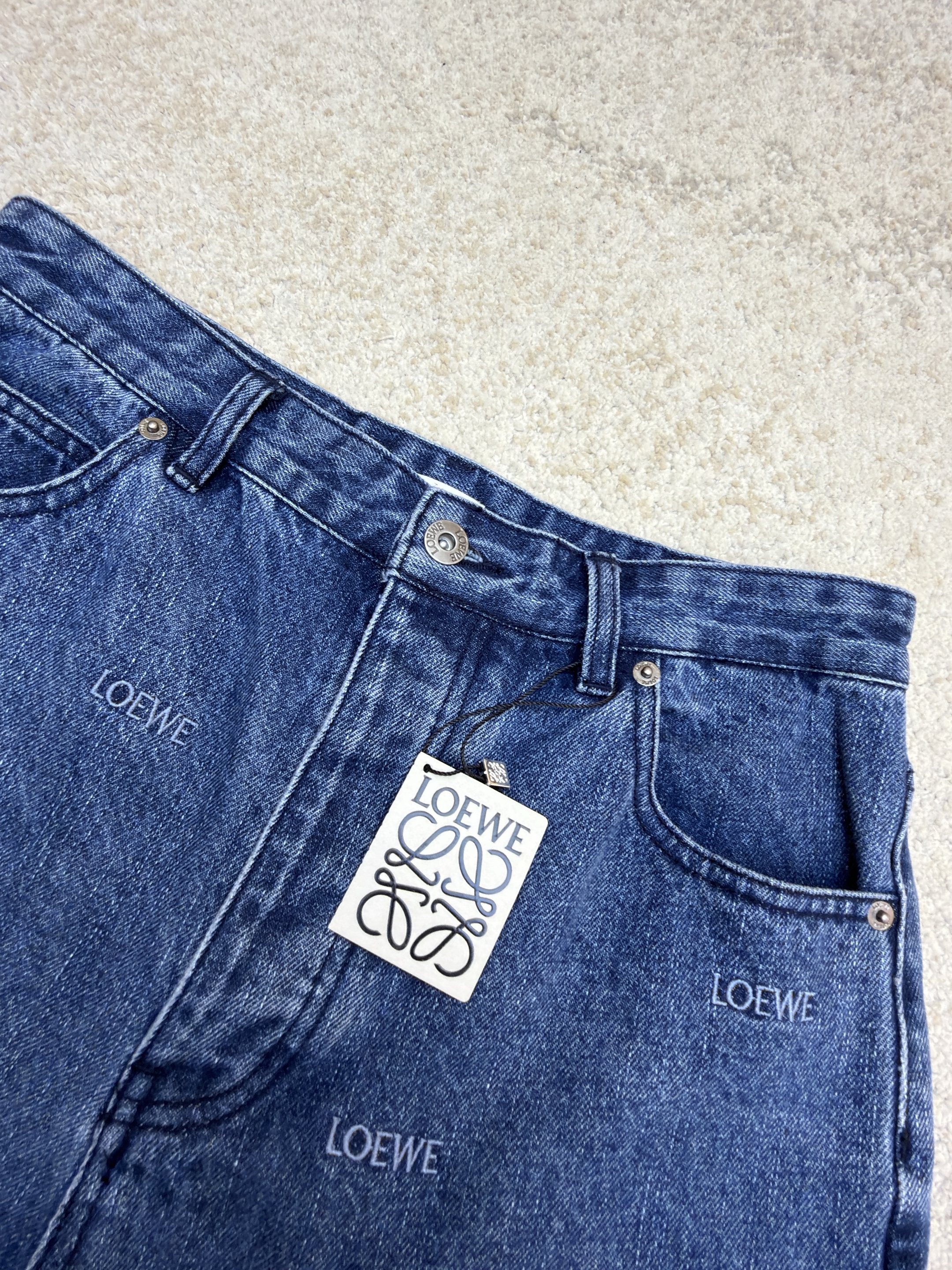 Loewe 罗意威 满饰刺绣直筒牛仔裤 长裤 裤子 蓝色 B5