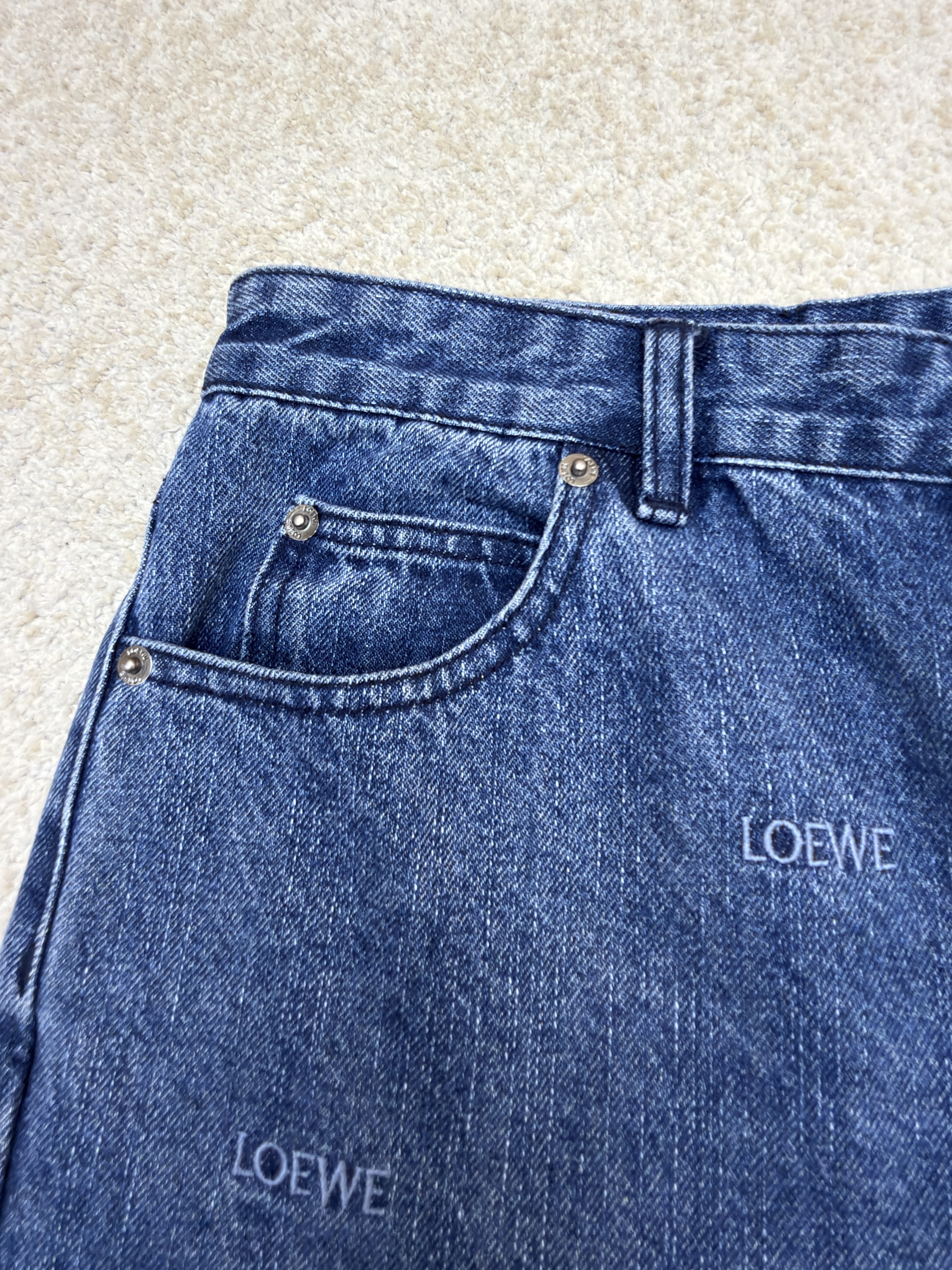 Loewe 罗意威 满饰刺绣直筒牛仔裤 长裤 裤子 蓝色 B5