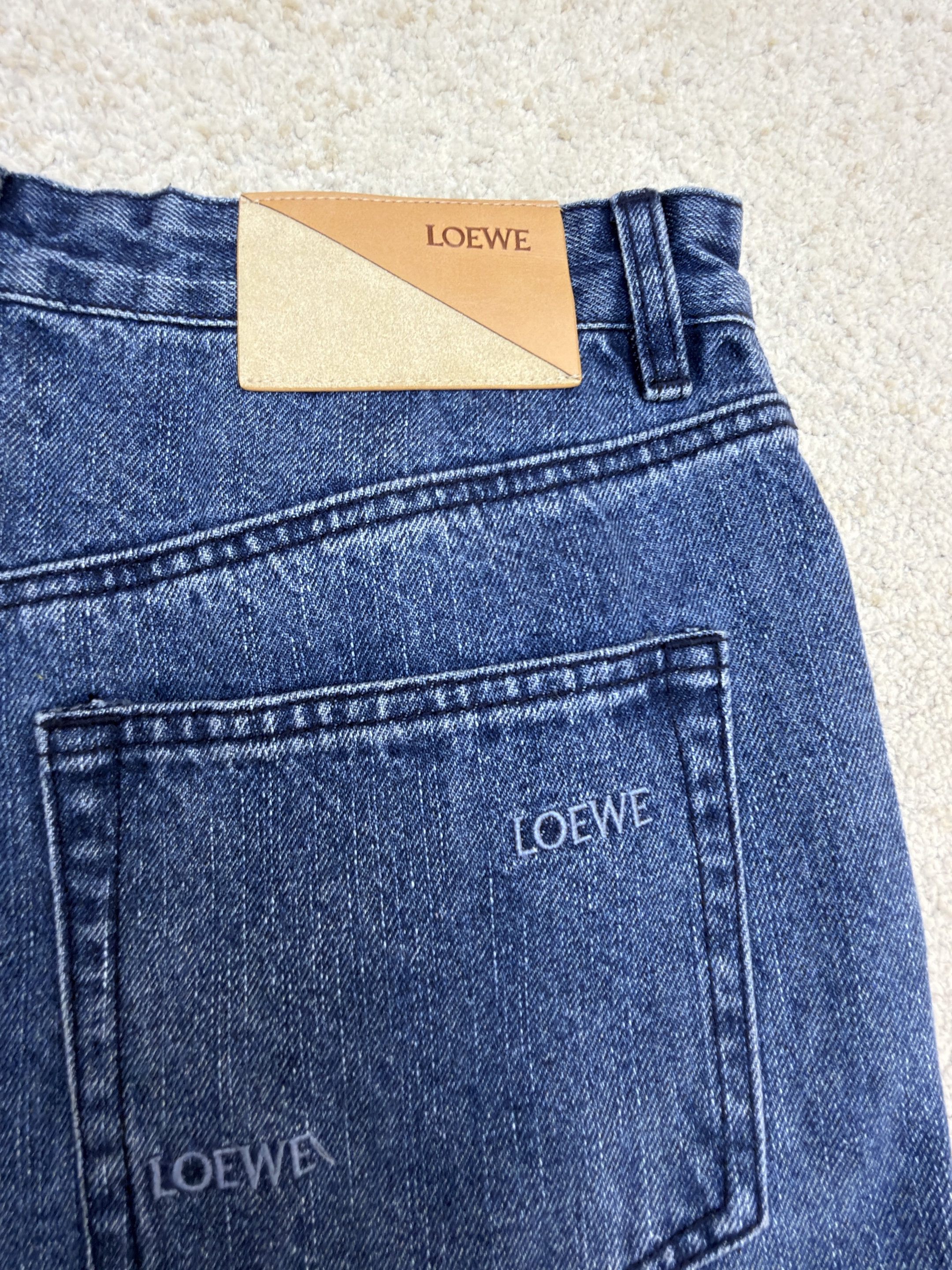 Loewe 罗意威 满饰刺绣直筒牛仔裤 长裤 裤子 蓝色 B5