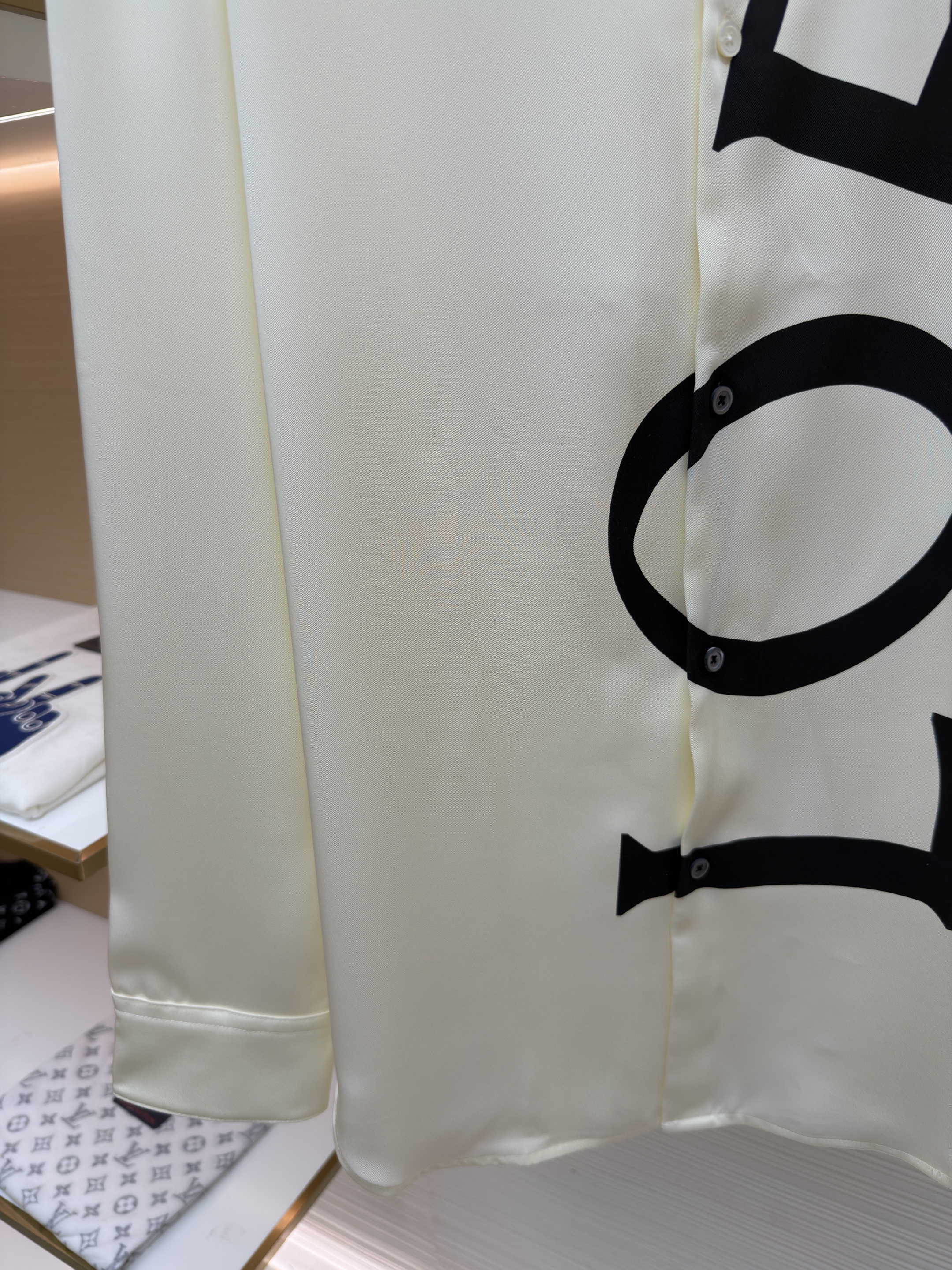 LOEWE 罗意威 印花丝绸衬衫 外套 长袖 秋冬 白色 B0